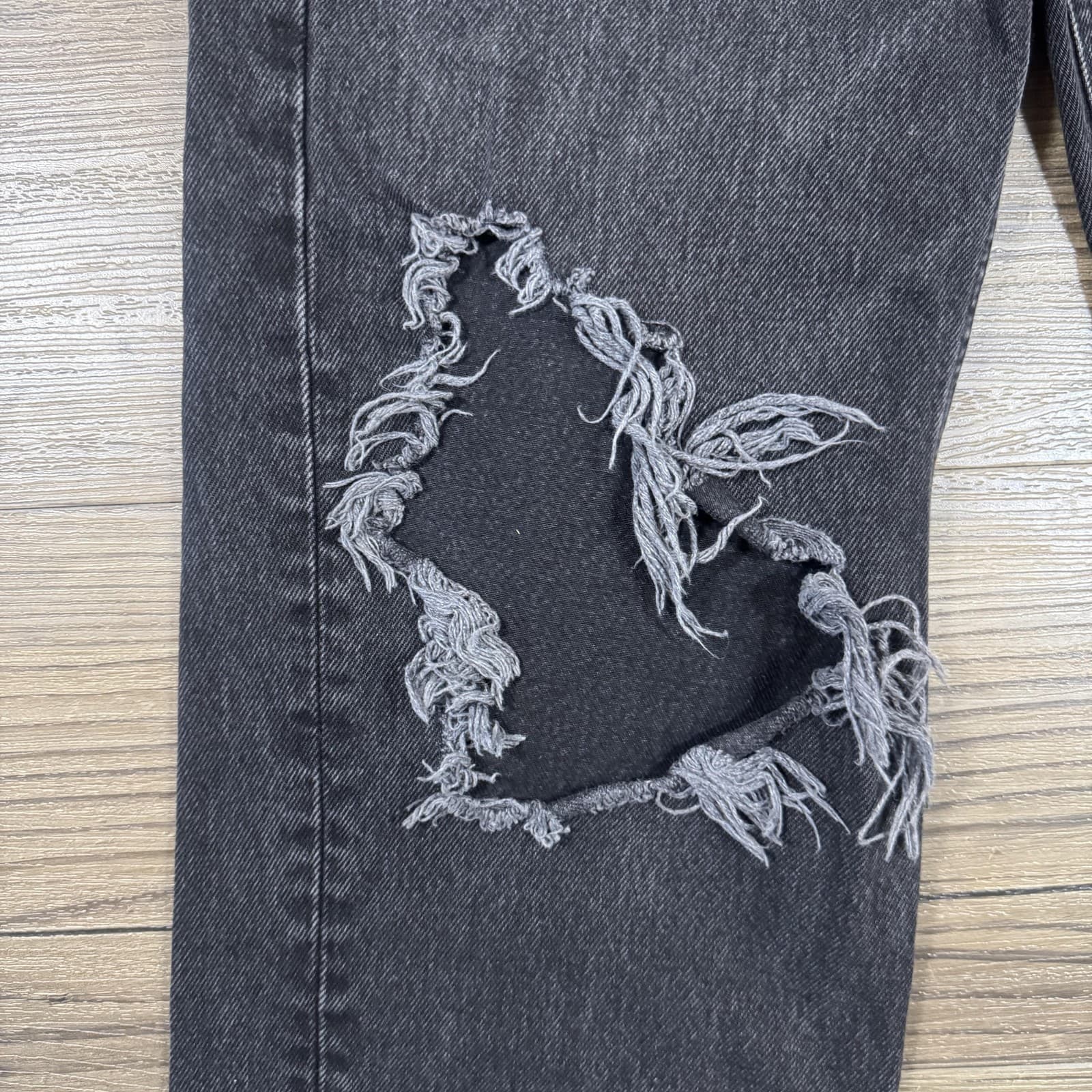 BDG Relaxed Straight Jeans Denim Distressed Frayed Black Charcoal Men's 28x28 - Thumbnail 7