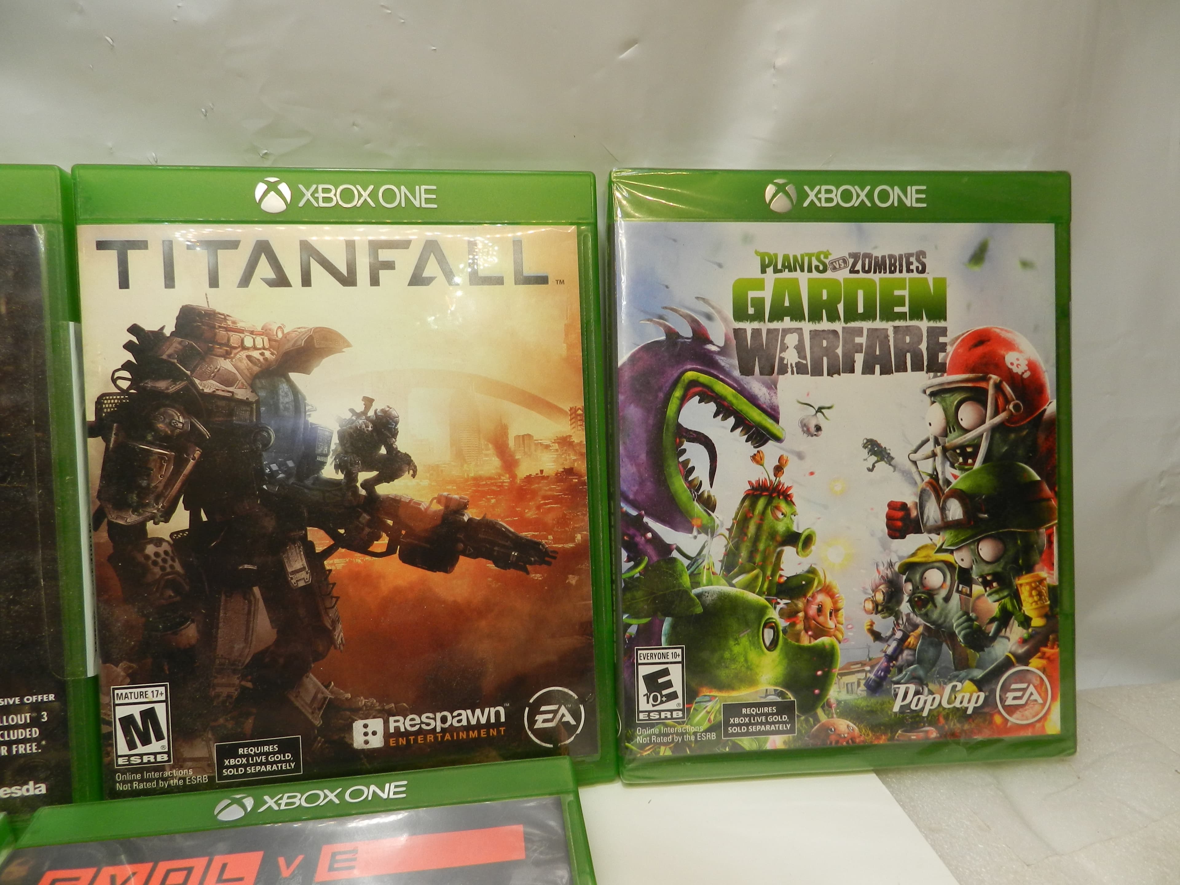 XBox One Game Lot Titalfall, Fallout 4, Evolve, Plants Zombies Just Cause4 O86M - Thumbnail 5