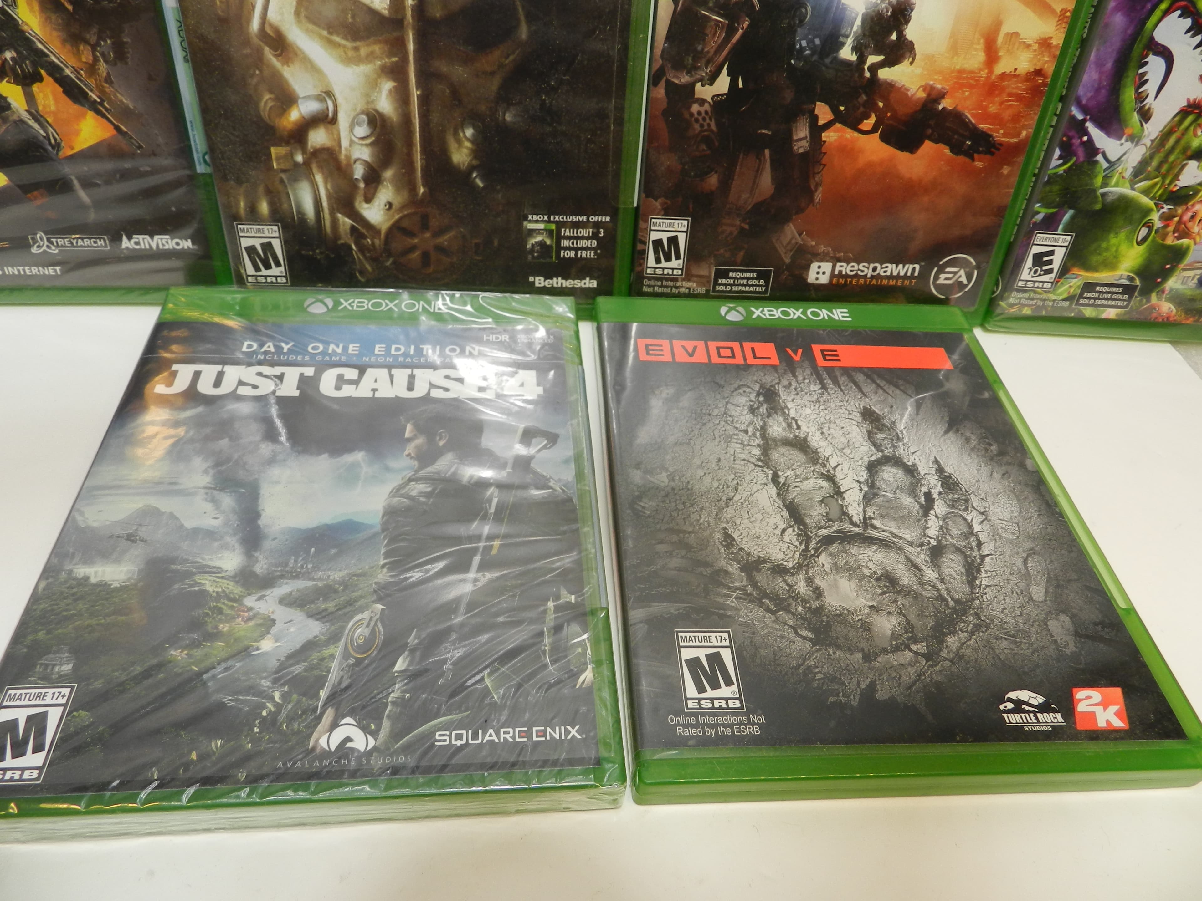 XBox One Game Lot Titalfall, Fallout 4, Evolve, Plants Zombies Just Cause4 O86M - Thumbnail 4