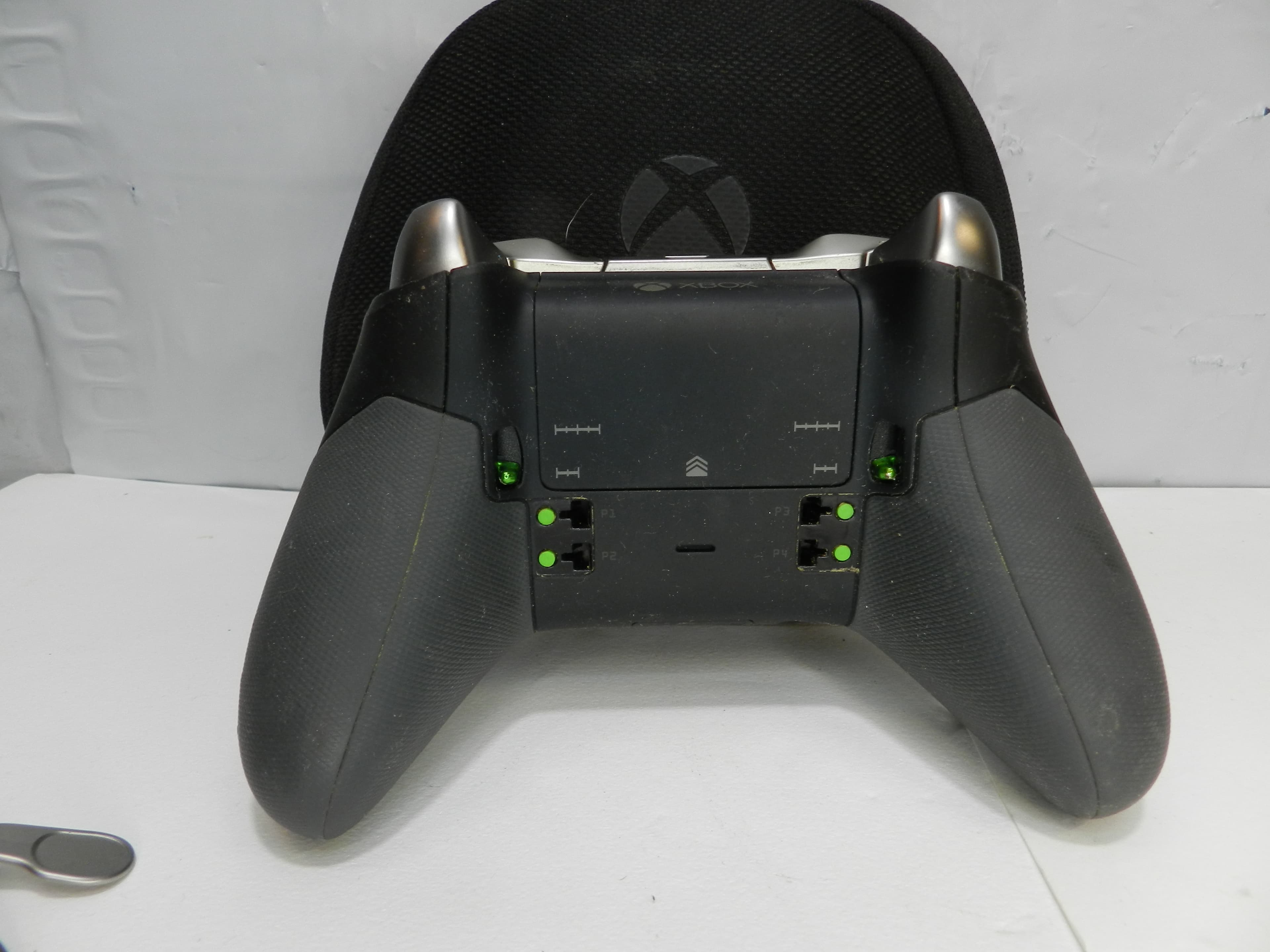 Xbox One Elite Series 1 Controller Model 1698 W/ Case  (O87M) - Thumbnail 2