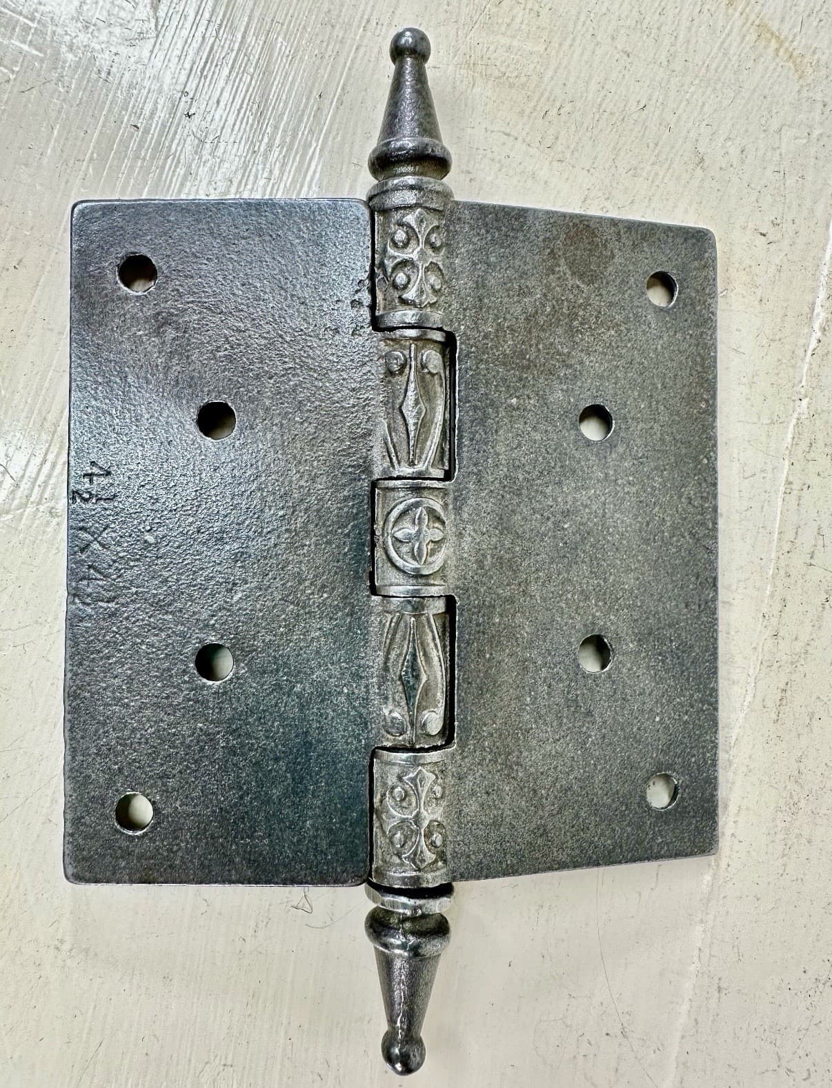Antique 4.5” x 4.5” Cast Iron Steeple Tip Door Hinge – Ornate Victorian Eastlake - Thumbnail 7