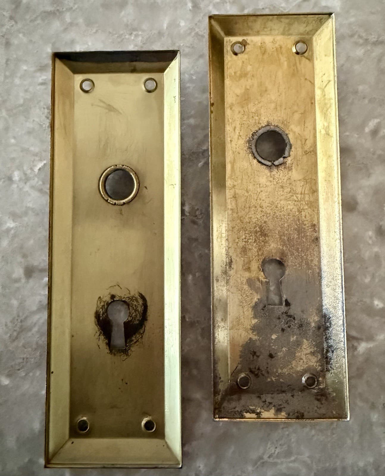 Vintage Brass Door Knob Set , 2 Stamped Steel Back Plates/ Keyhole. - Thumbnail 11