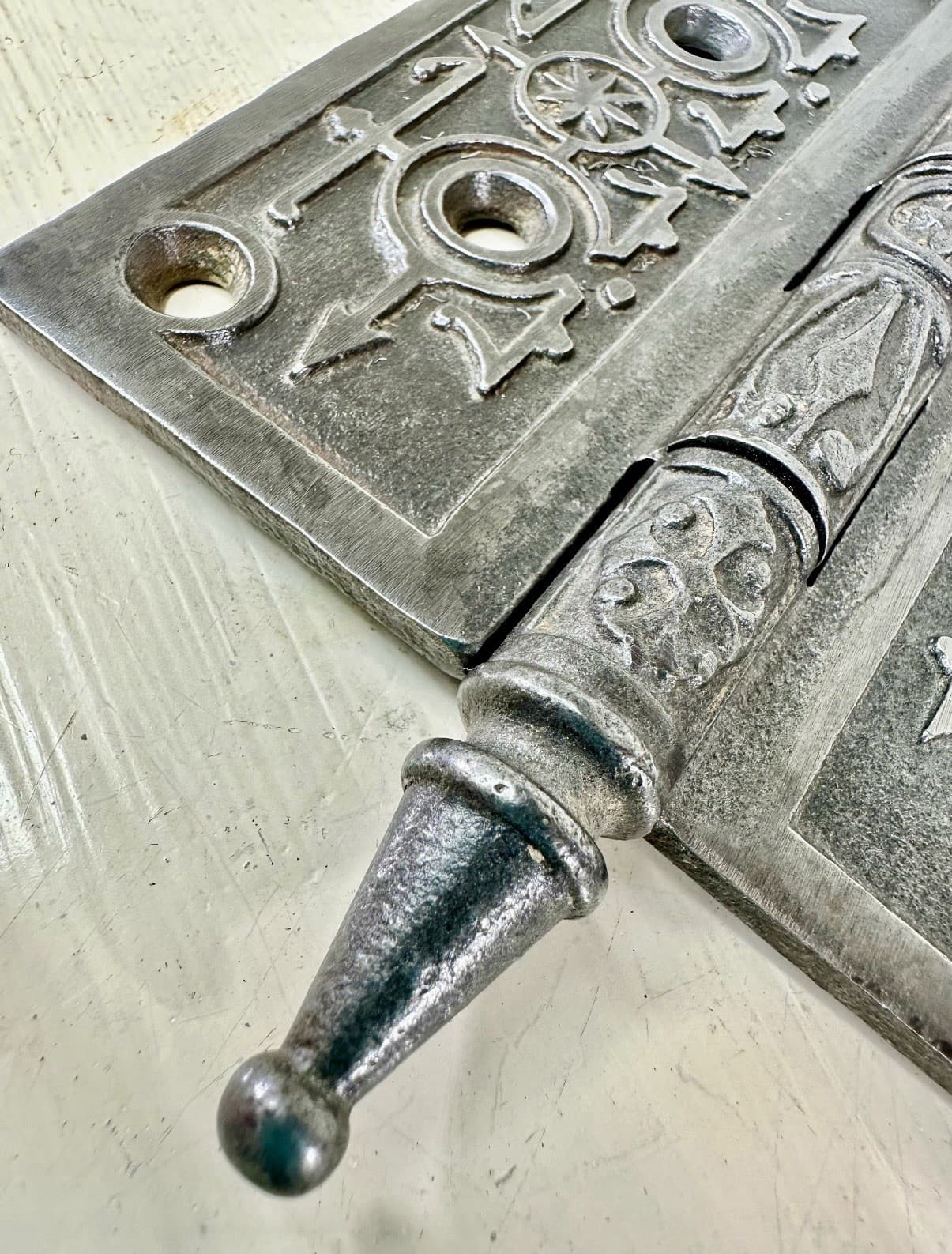 Antique 4.5” x 4.5” Cast Iron Steeple Tip Door Hinge – Ornate Victorian Eastlake - Thumbnail 4