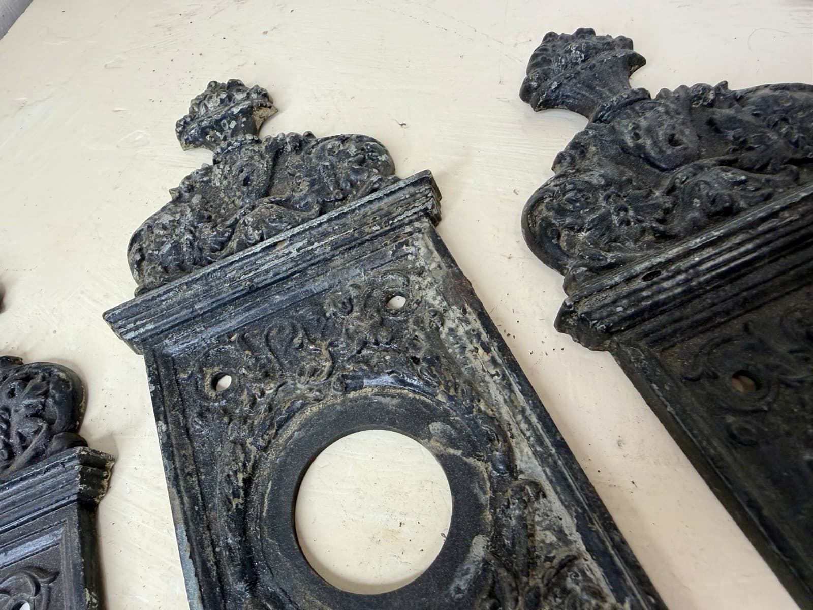 Yale & Towne Cast Iron Door Backplate Escutcheon 15.5" Victoriana - Thumbnail 4