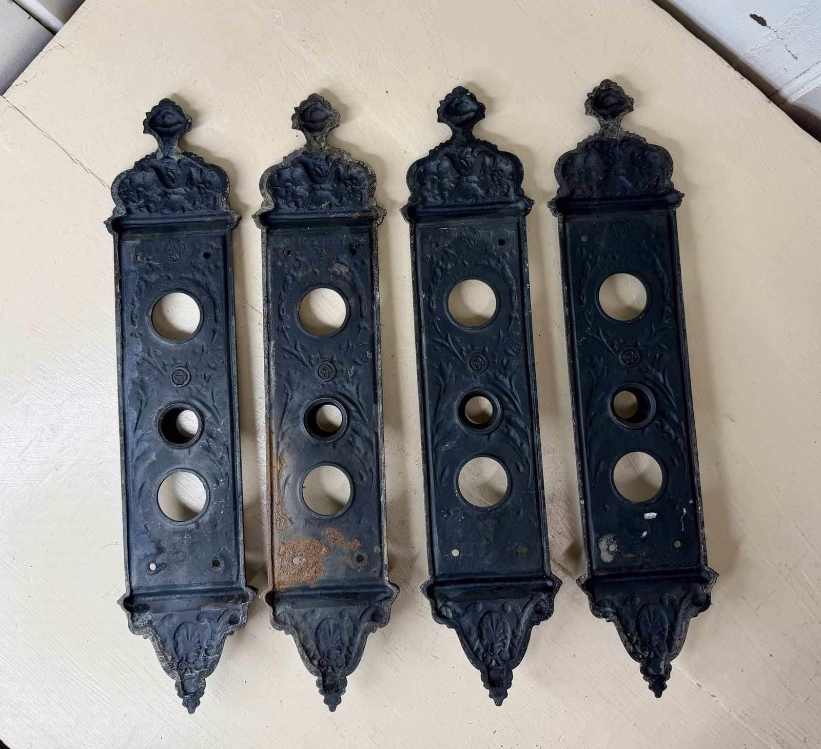 Yale & Towne Cast Iron Door Backplate Escutcheon 15.5" Victoriana - Thumbnail 9