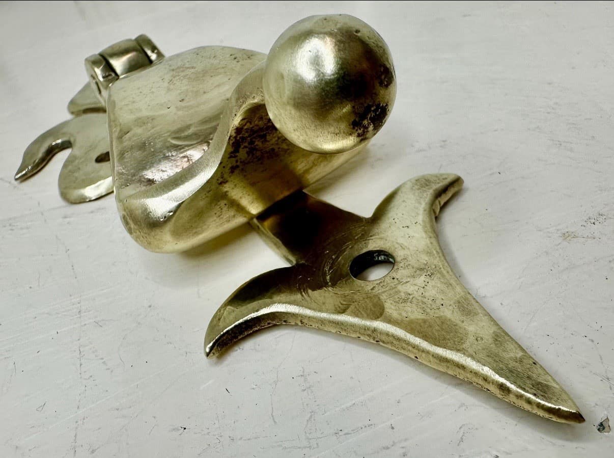 Ornate Brass Door Knocker – Fleur-de-Lis Design - Thumbnail 3