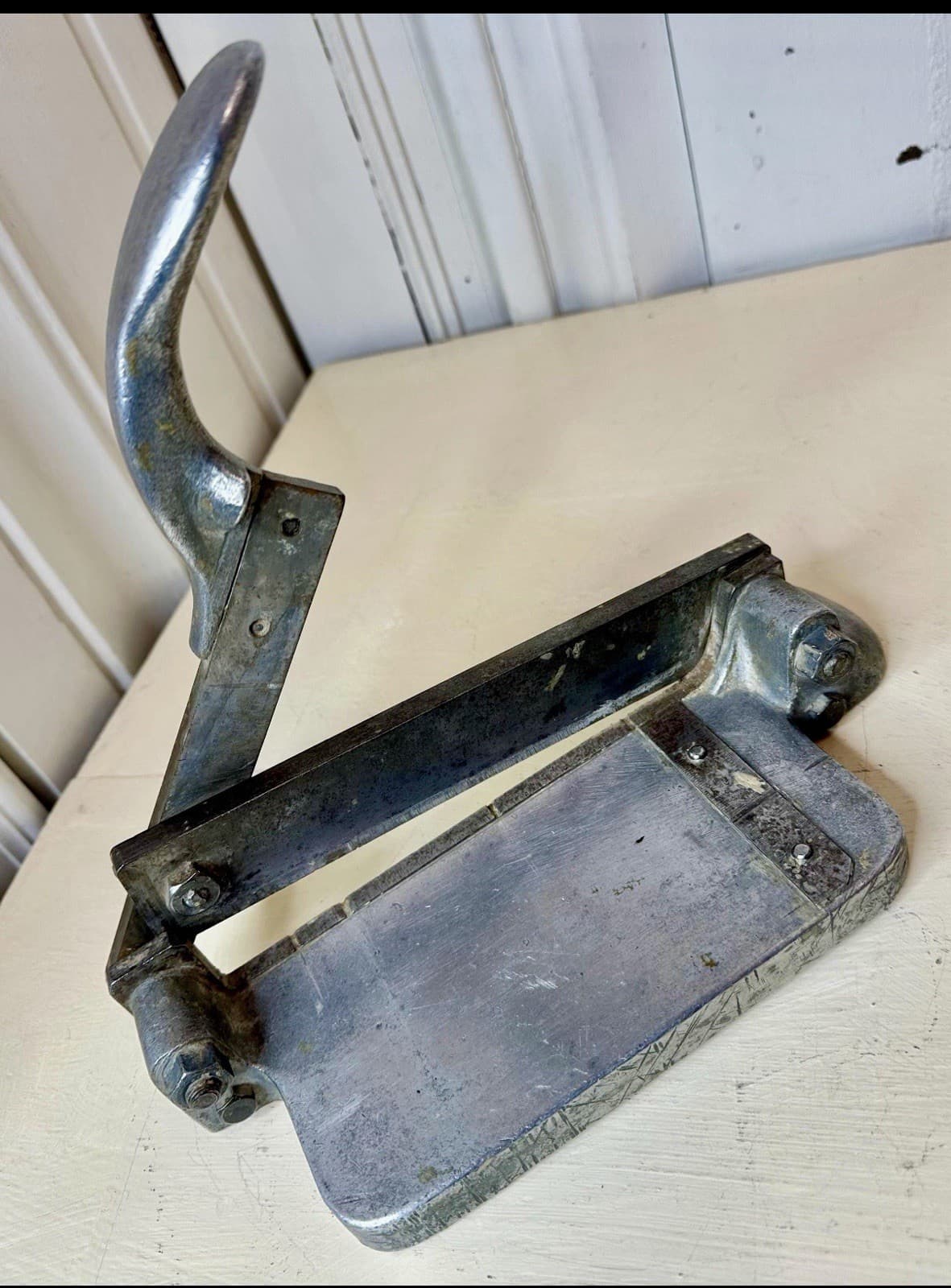 Vintage 4" Plasticutter – Carpenter’s Table Cutting Tool - Thumbnail 5