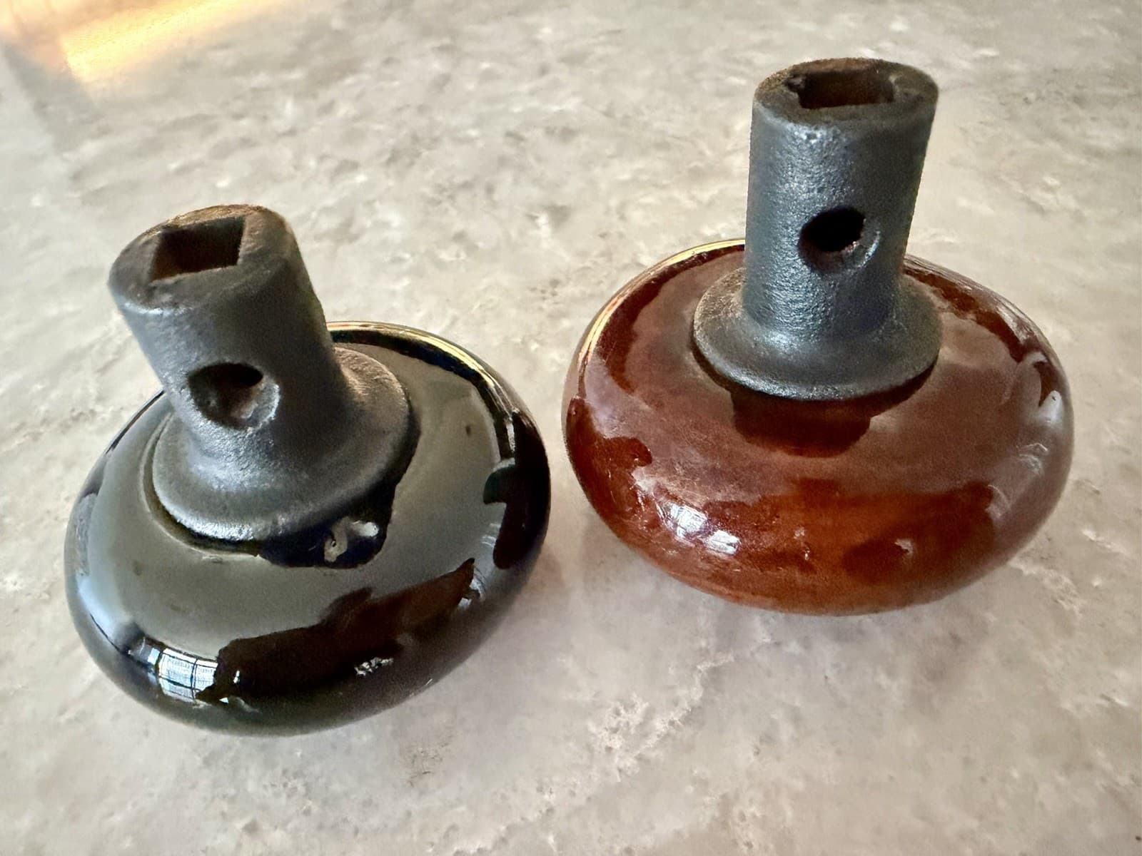 Antique Porcelain Door Knob Set Black & Brown Marbleized w Spindle - Thumbnail 4