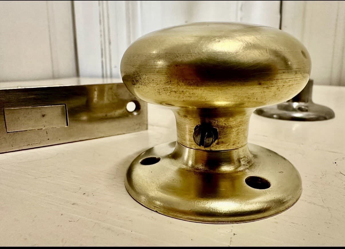 Vintage Brass Door Knob Set with Rosettes, Mortise Lock, and Key - Thumbnail 5