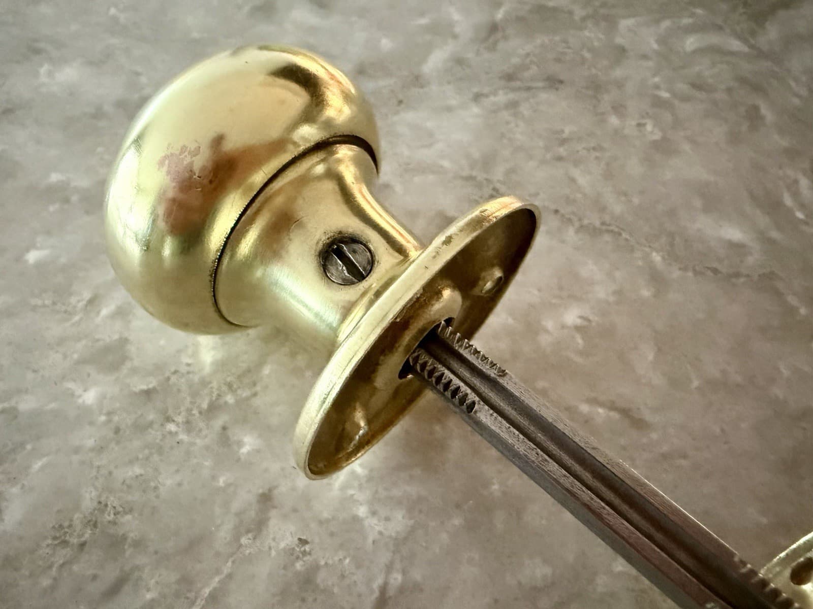 Vintage Brass Round Door Knob Set w/ Rosettes & Spindle Polished - Thumbnail 9