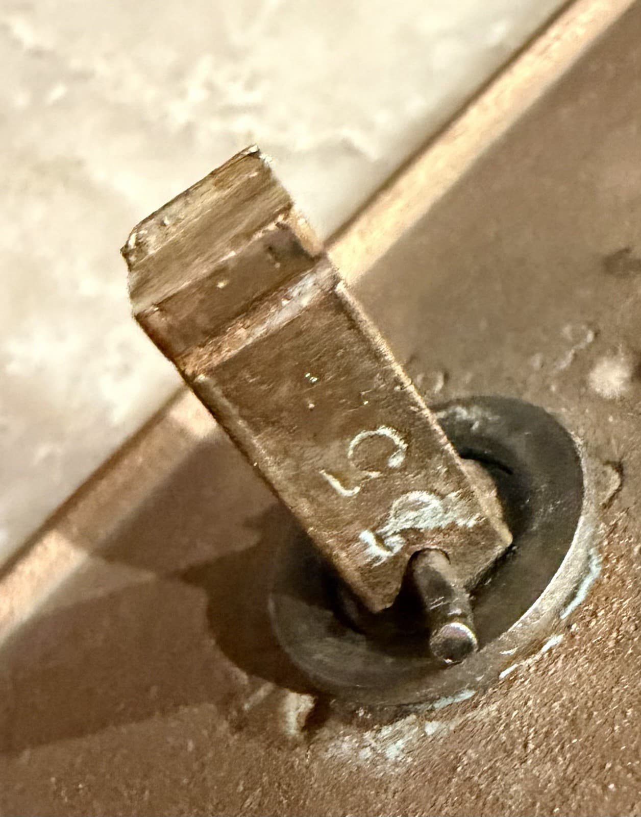 Vintage Yale Solid Brass Bathroom Thumb Turn Back Plate 6-3/4” x 2-1/8” - Thumbnail 8