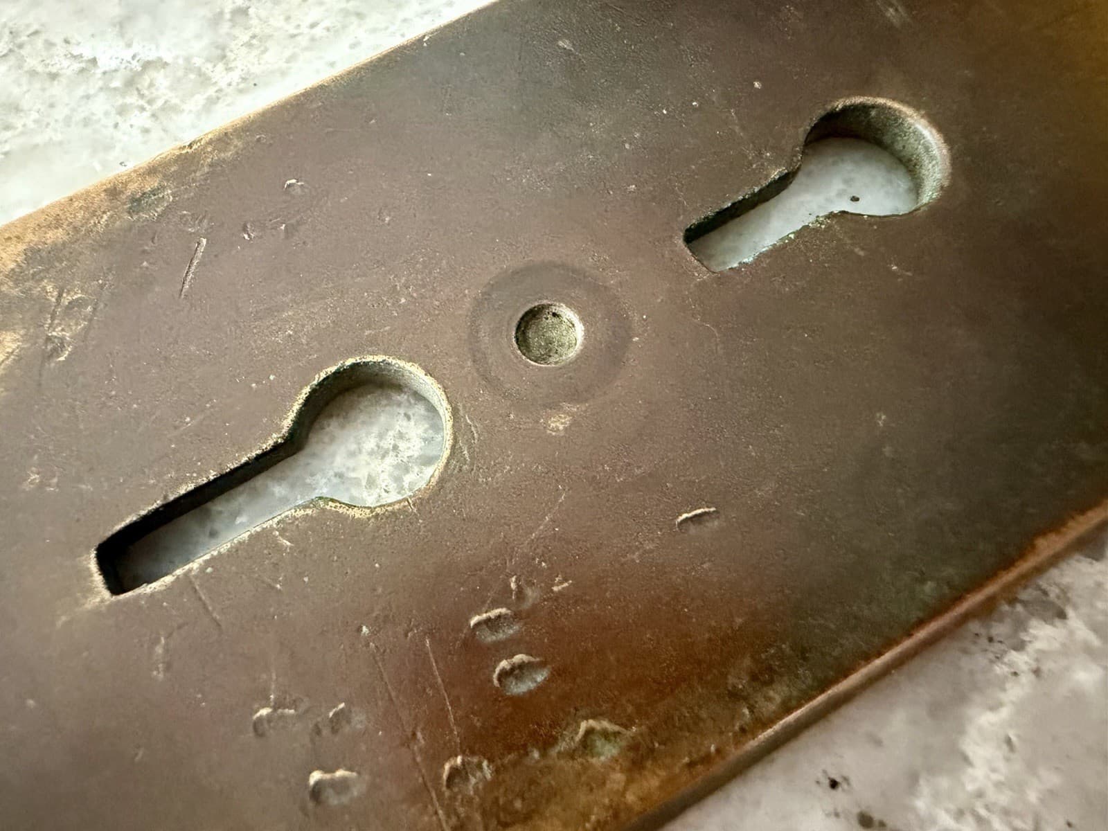 Vintage Sargent Brass Double Keyhole Door Plate Backplate 1-7/8 x 7-3/8 - Thumbnail 3