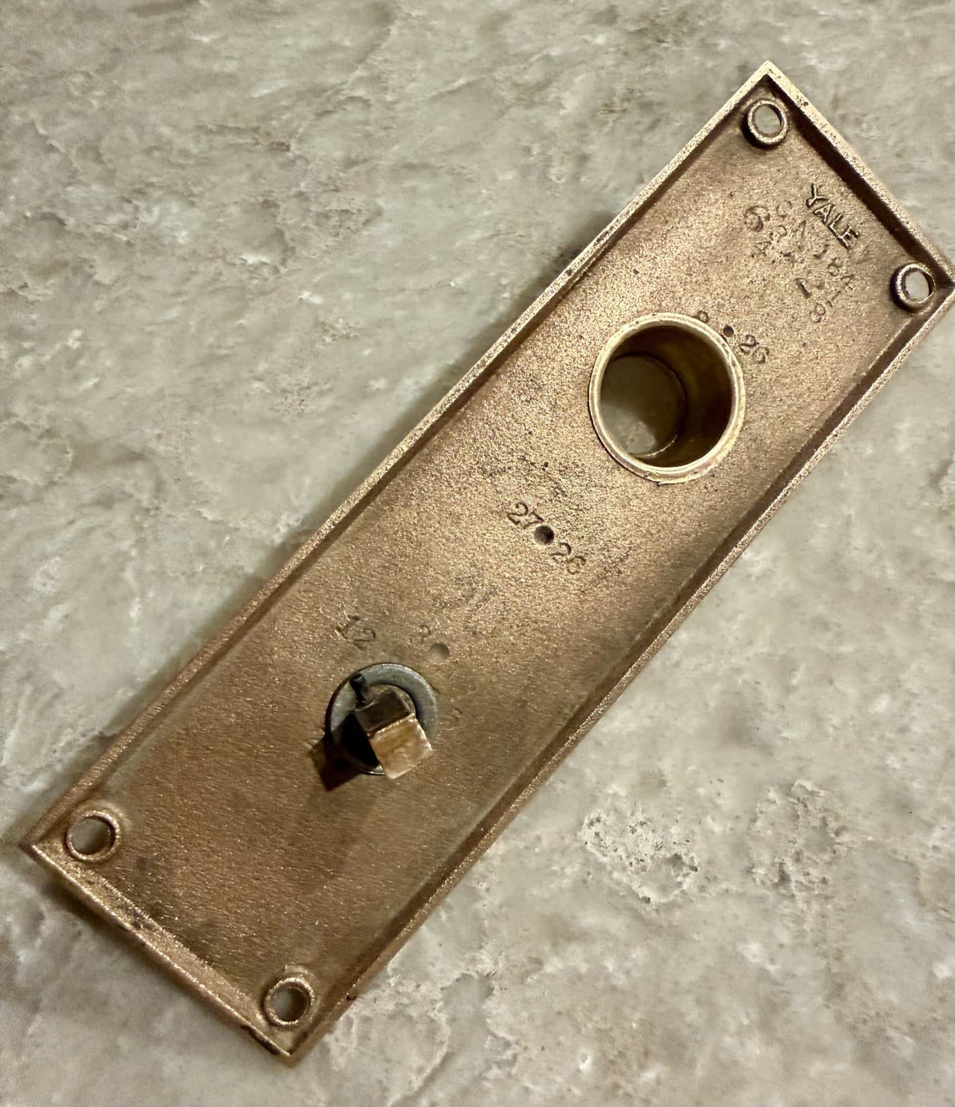 Vintage Yale Solid Brass Bathroom Thumb Turn Back Plate 6-3/4” x 2-1/8” - Thumbnail 6