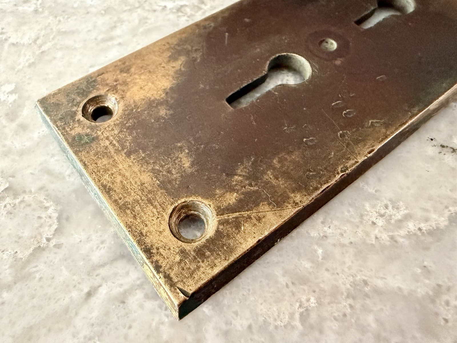 Vintage Sargent Brass Double Keyhole Door Plate Backplate 1-7/8 x 7-3/8 - Thumbnail 2