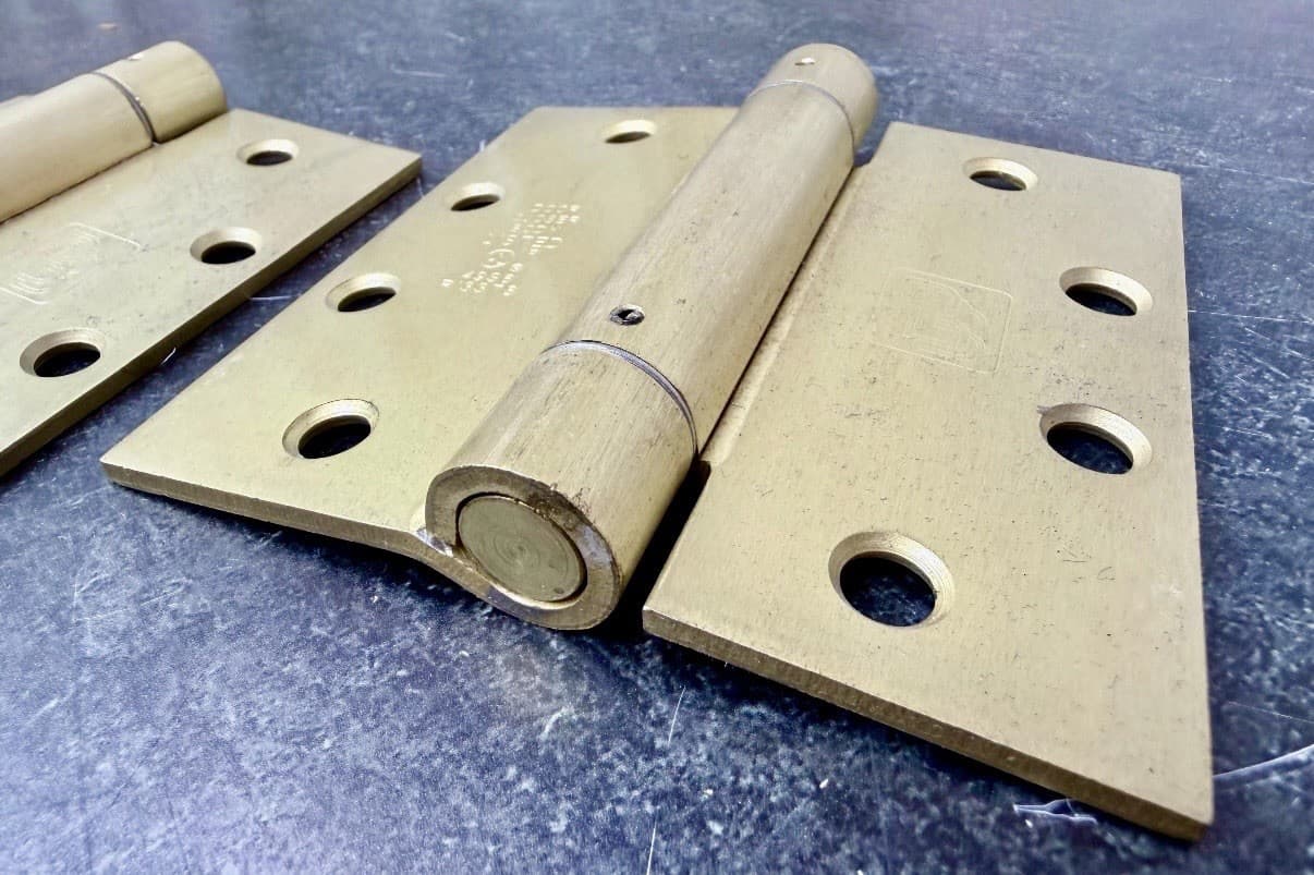 Self Closing Automatic Door Closer Hinges Steel/Brushed Brass Commercial Set - Thumbnail 3