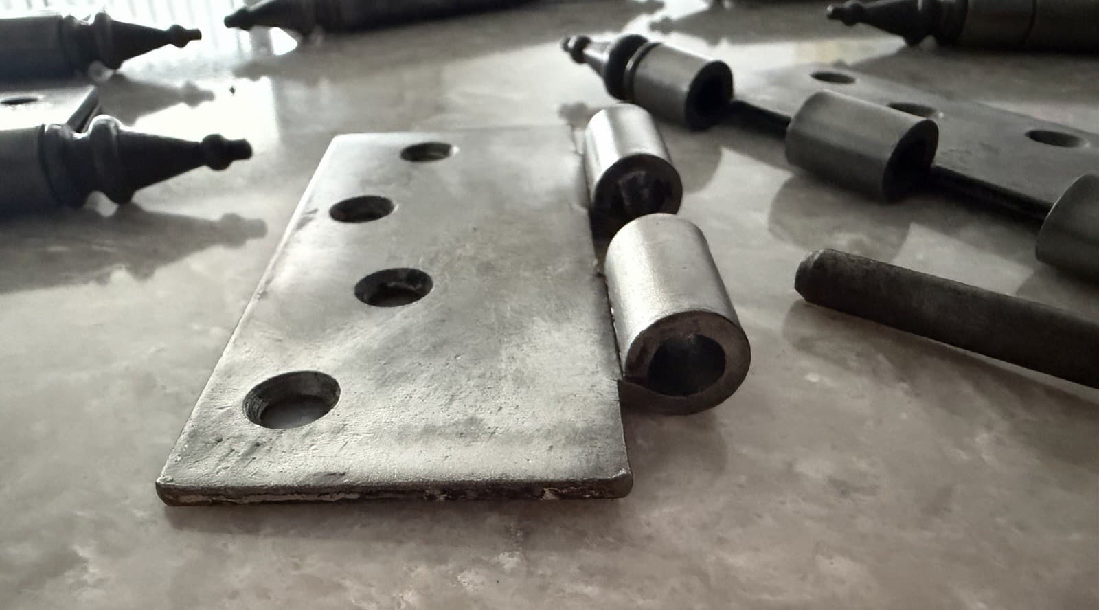 Set of 6 Antique 4” x 4” Cast Iron Steeple Tip Door Hinges - Thumbnail 15