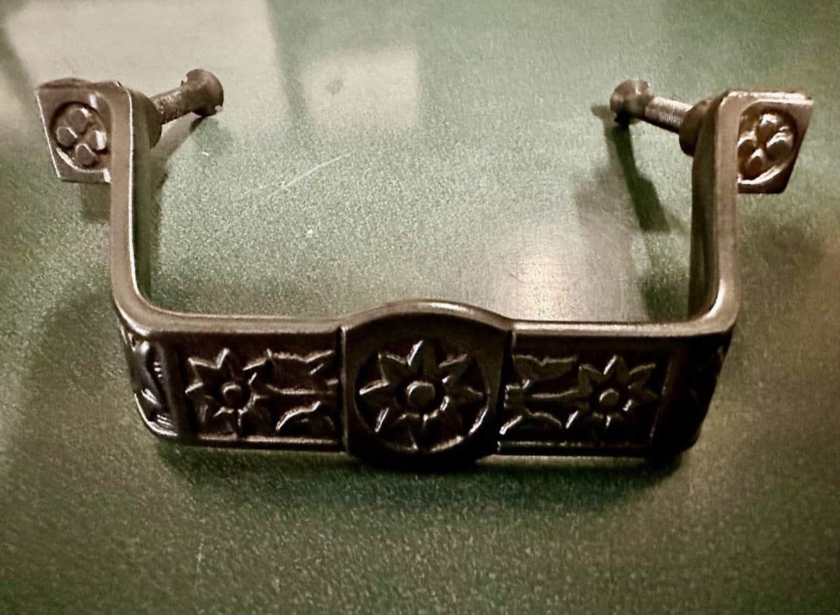 Vintage Cast Iron Mission Arts & Crafts Drawer Pull Handle 5” CTC Floral - Thumbnail 2