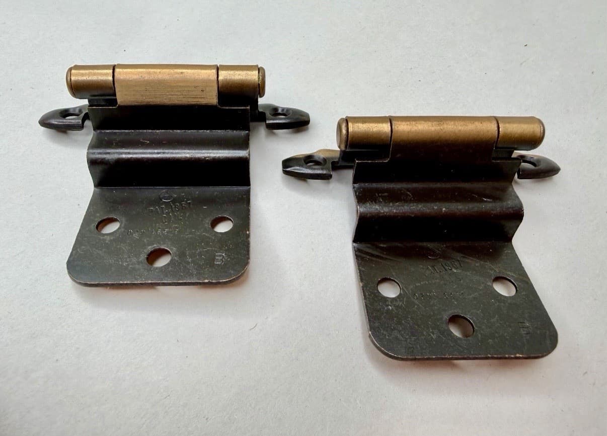 Vintage NOS Amerock BP-7928-AB Self-Closing Cabinet Hinges Set of 12 - Thumbnail 3