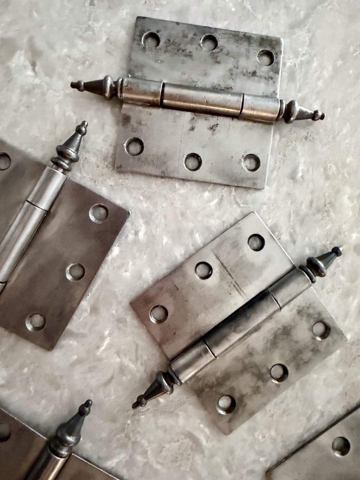 Set of 9 Antique Victorian 3.5” Cast Iron Steeple Tip Door Hinges - Thumbnail 3