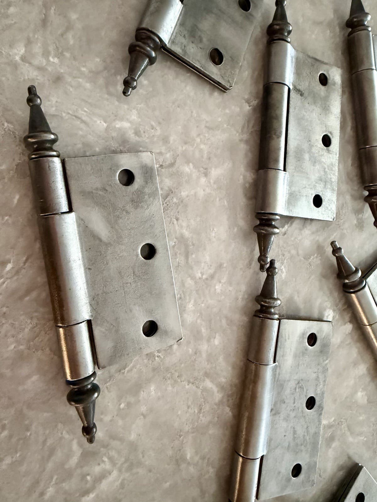 Set of 9 Antique Victorian 3.5” Cast Iron Steeple Tip Door Hinges - Thumbnail 15