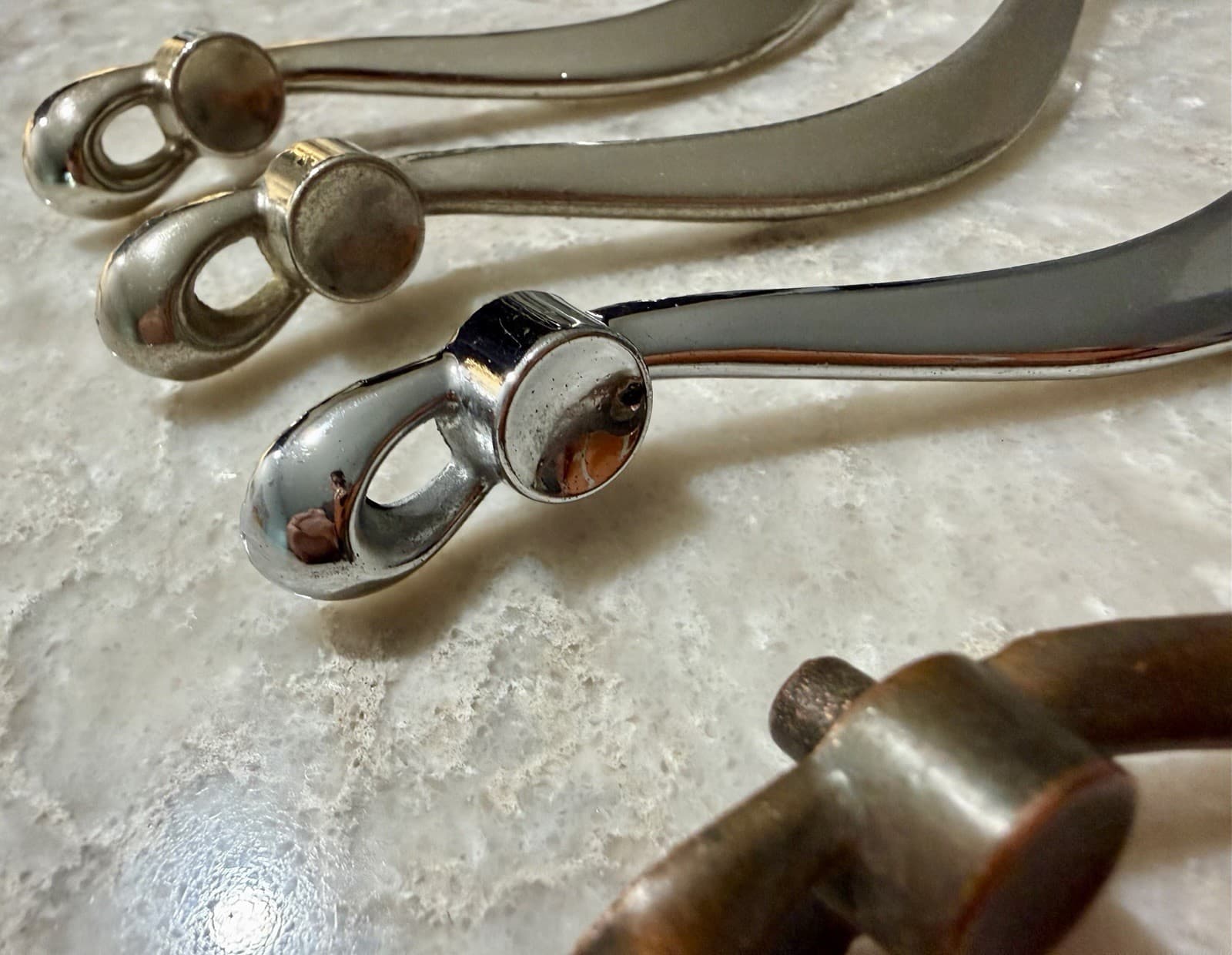 Lot of 5 DCP P958 Cabinet Drawer Pulls 4.5” CTC Mixed Finishes w/ Screws - Thumbnail 3