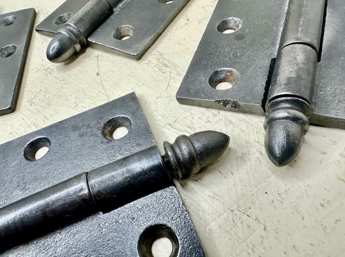 Vintage Cast Iron Door Hinges Set of 4 – 3" x 3.5" – Acorn Tip Finials - Thumbnail 3