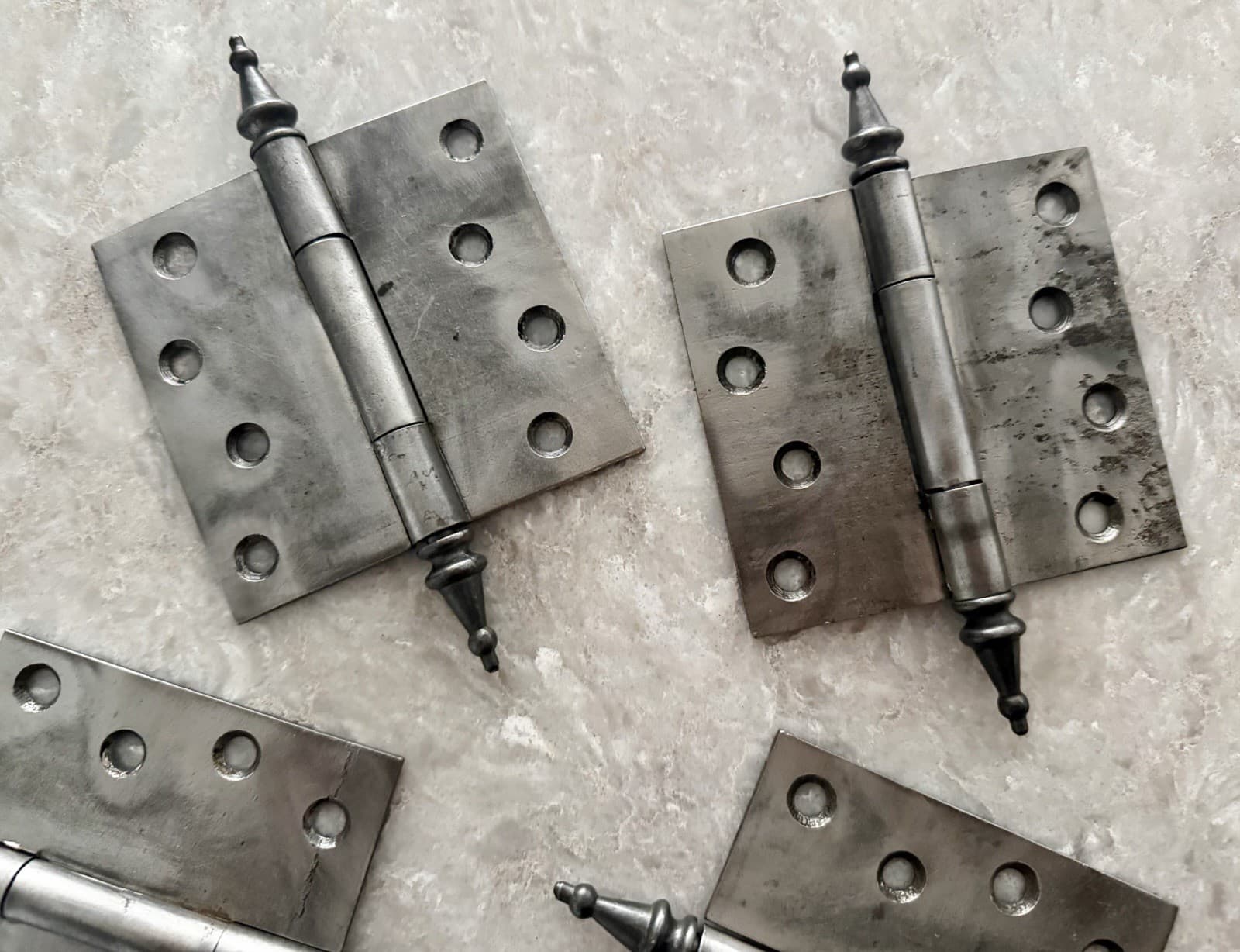 Set of 9 Antique Victorian 4” Cast Iron Steeple Tip Door Hinges - Thumbnail 6