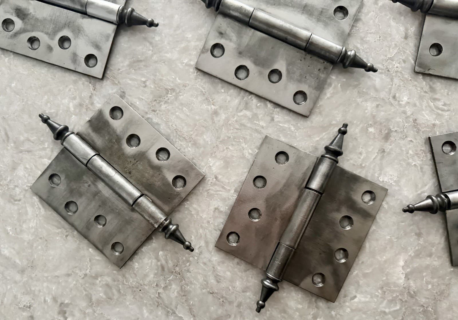 Set of 9 Antique Victorian 4” Cast Iron Steeple Tip Door Hinges - Thumbnail 2