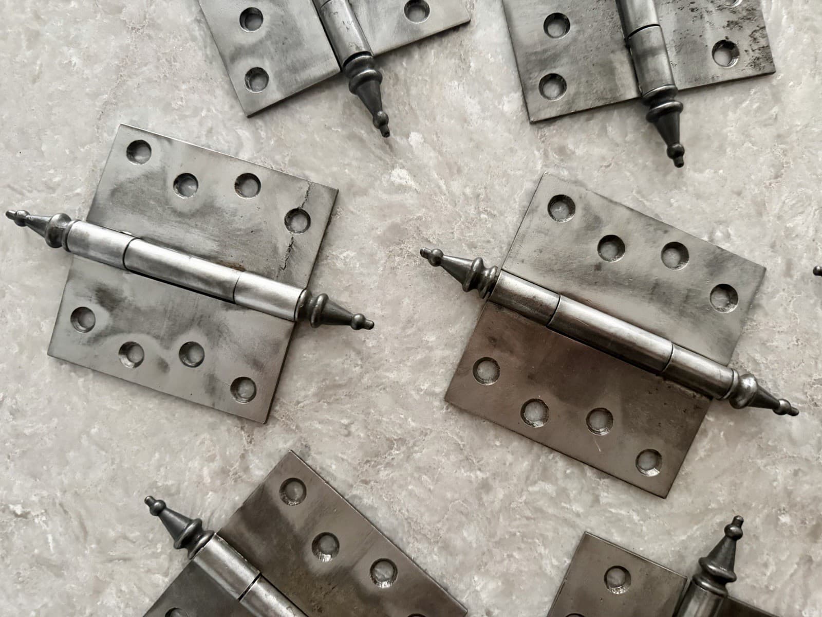 Set of 9 Antique Victorian 4” Cast Iron Steeple Tip Door Hinges - Thumbnail 4