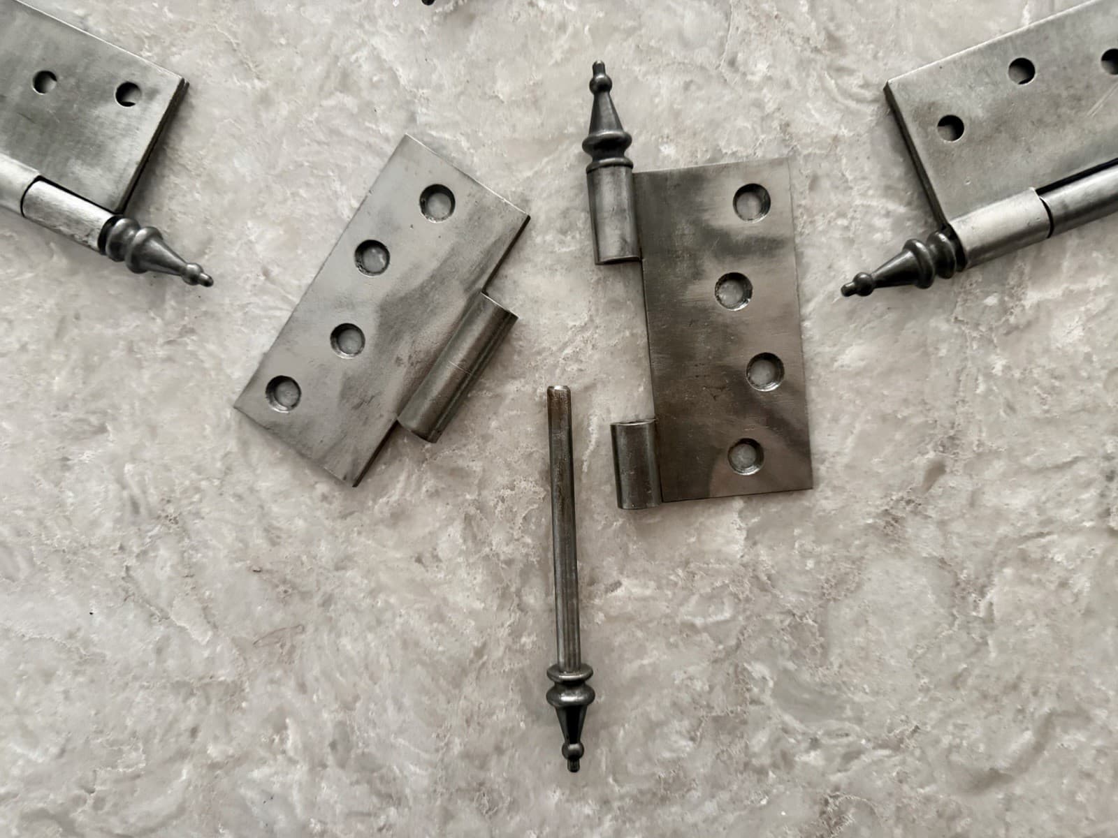 Set of 9 Antique Victorian 4” Cast Iron Steeple Tip Door Hinges - Thumbnail 11