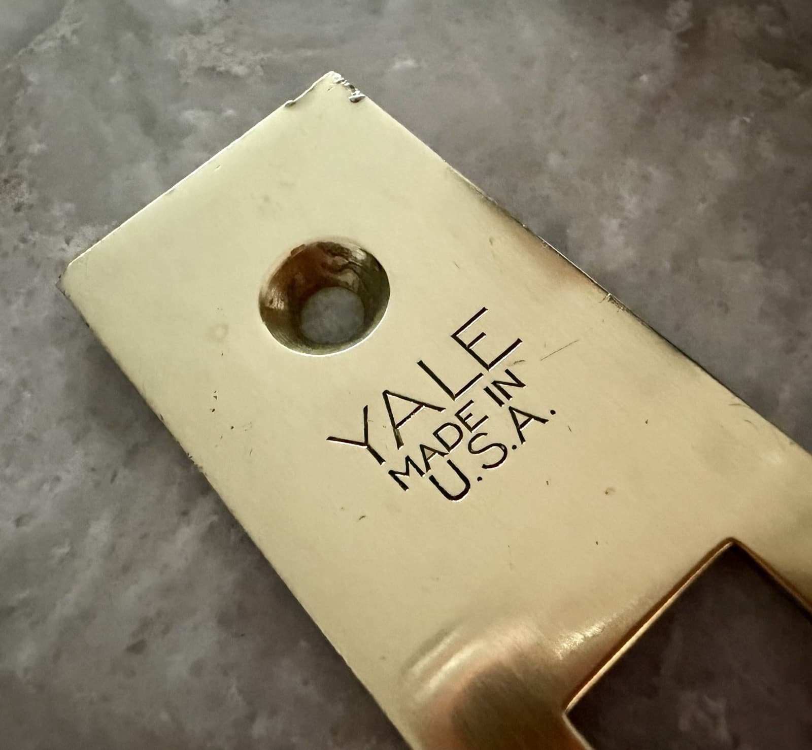 Vintage Yale Rim Deadbolt Lock w/ 2 Keys Brass Strike Cleaned Complete - Thumbnail 2