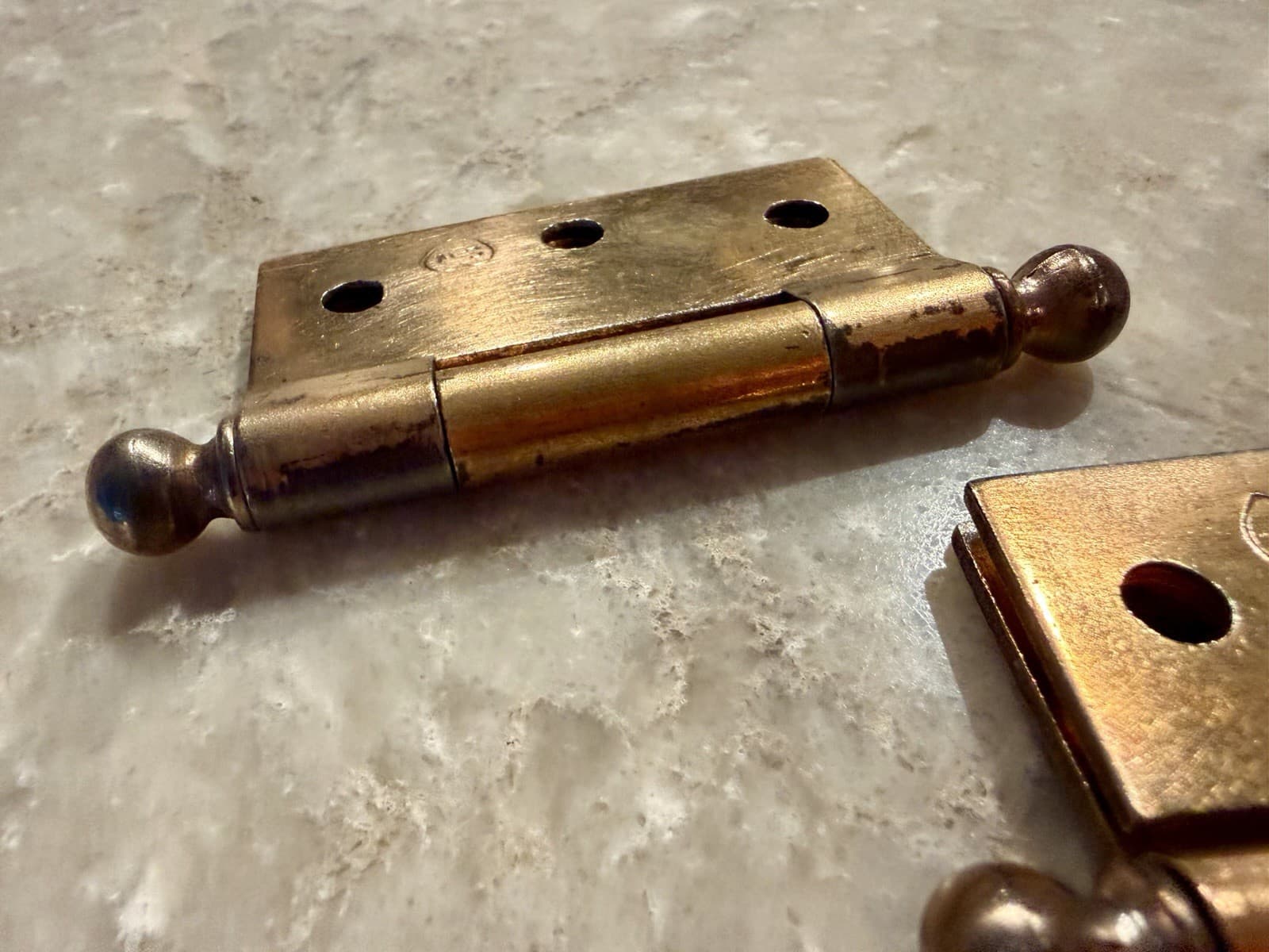 Stanley SW Sweetheart 2.5x2.5 Ball Tip Steel Door Hinges Copper Set of 3 - Thumbnail 9
