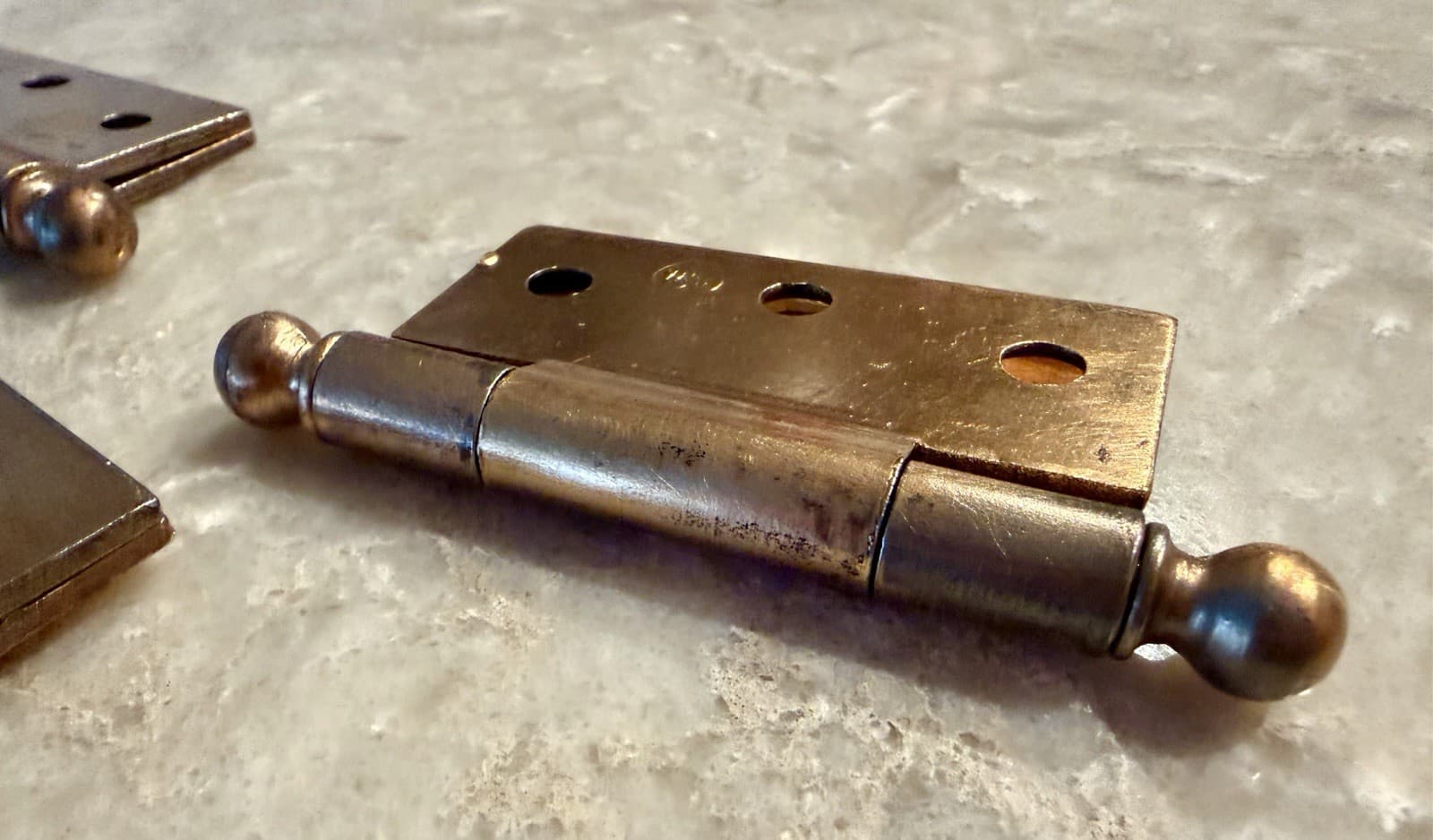 Stanley SW Sweetheart 2.5x2.5 Ball Tip Steel Door Hinges Copper Set of 3 - Thumbnail 11