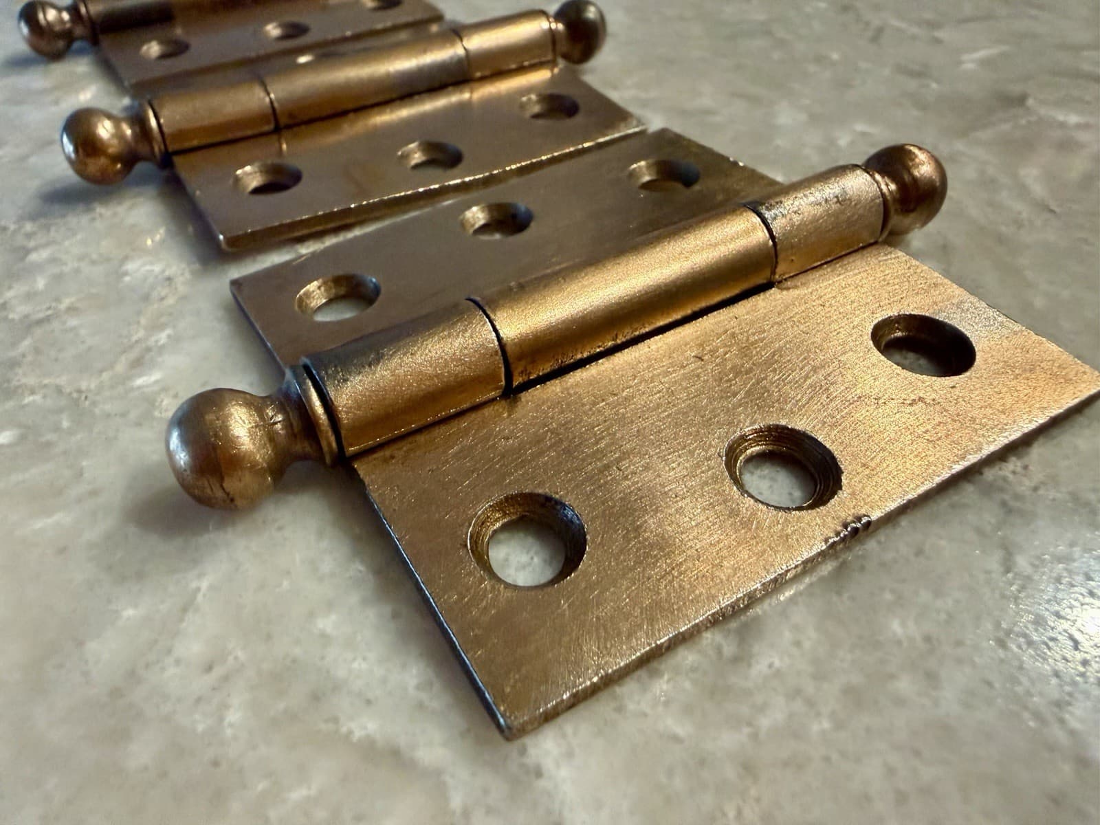 Stanley SW Sweetheart 2.5x2.5 Ball Tip Steel Door Hinges Copper Set of 3 - Thumbnail 6