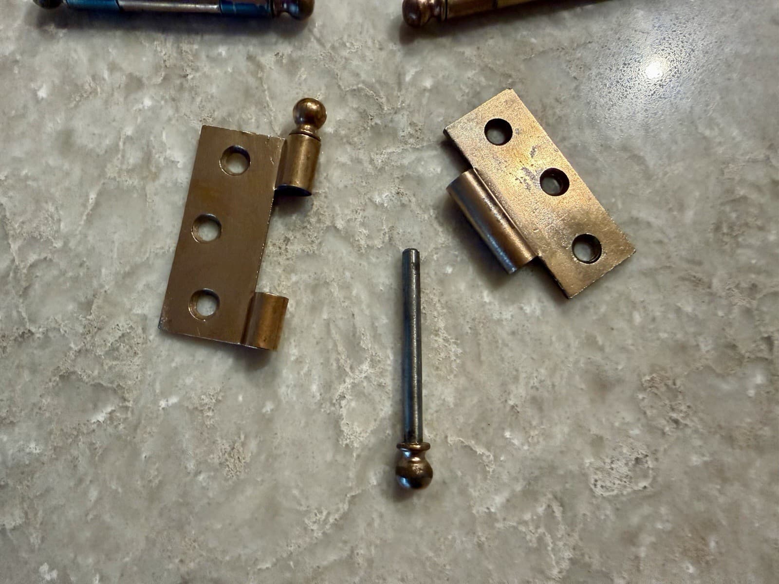 Stanley SW Sweetheart 2.5x2.5 Ball Tip Steel Door Hinges Copper Set of 3 - Thumbnail 14