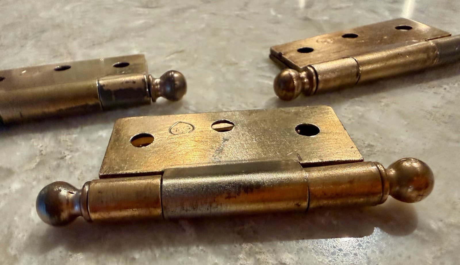 Stanley SW Sweetheart 2.5x2.5 Ball Tip Steel Door Hinges Copper Set of 3 - Thumbnail 10