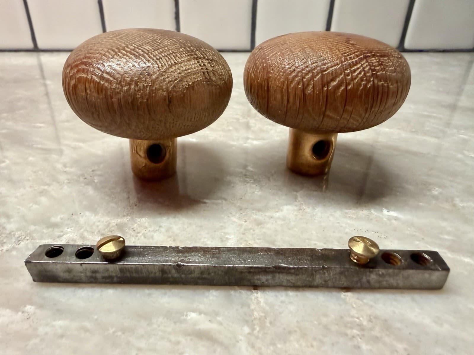 Vintage Oak Wood Door Knob Set Brass Collars 2-1/4” Round w/ 4” Spindle - Thumbnail 7