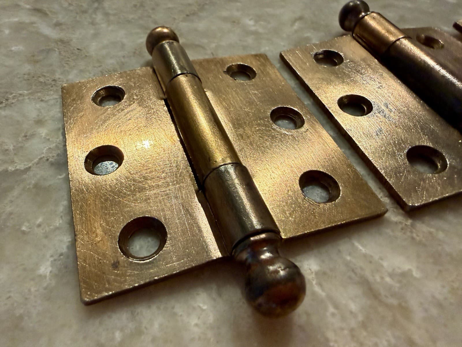 Stanley SW Sweetheart 2.5x2.5 Ball Tip Steel Door Hinges Copper Set of 3 - Thumbnail 2