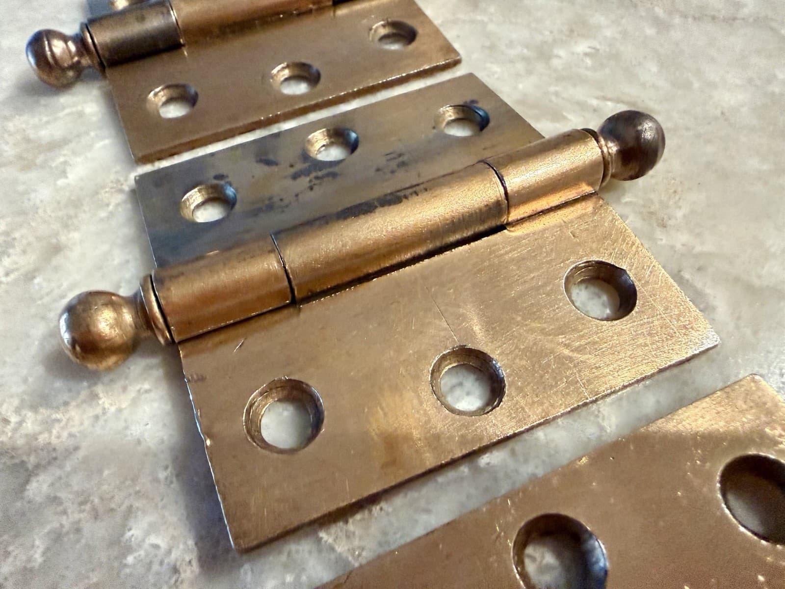 Stanley SW Sweetheart 2.5x2.5 Ball Tip Steel Door Hinges Copper Set of 3 - Thumbnail 7