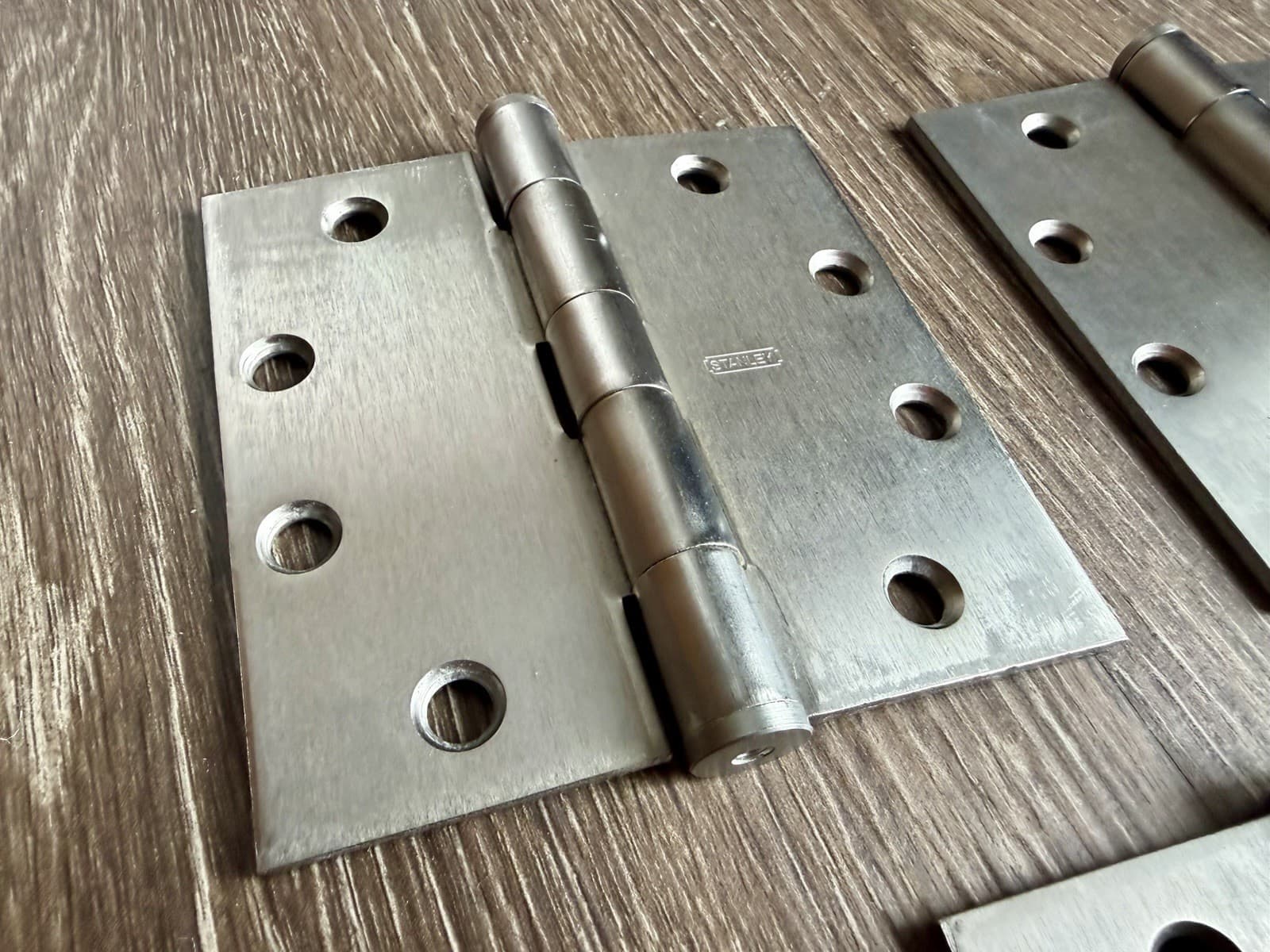 Stanley F179 4.5 x 4.5 Steel Plain Bearing Door Hinges Set of 3 Satin Chrome - Thumbnail 2