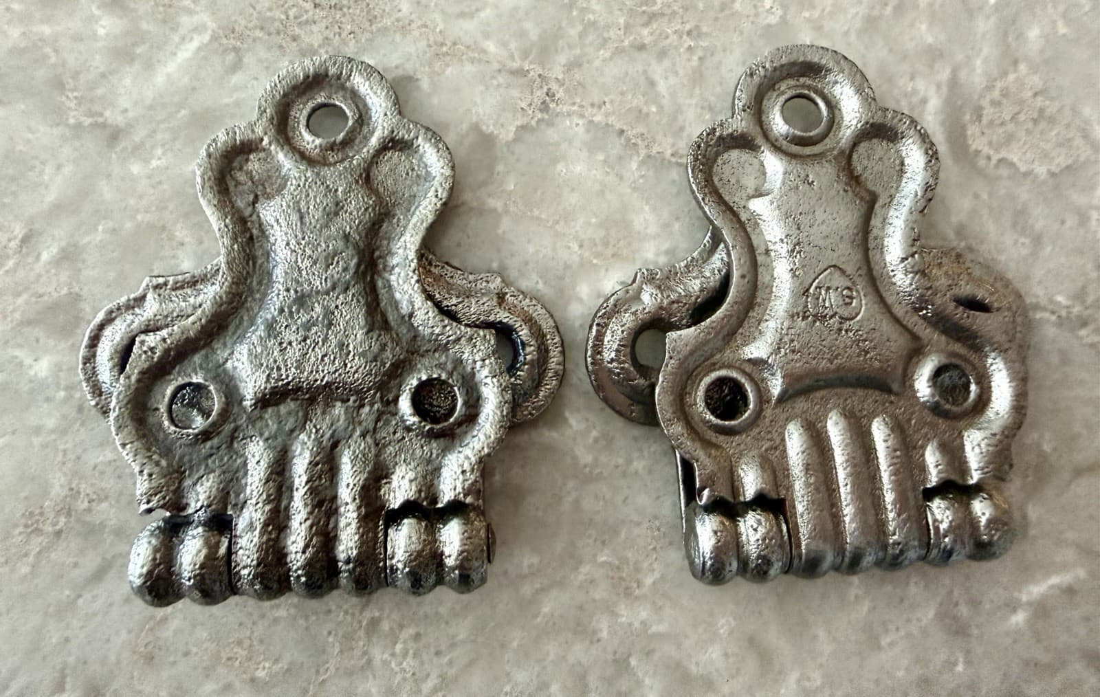 Pair Stanley SW Cast Iron Ornamental Surface Hinges 4-3/4” Antique VTG - Thumbnail 10