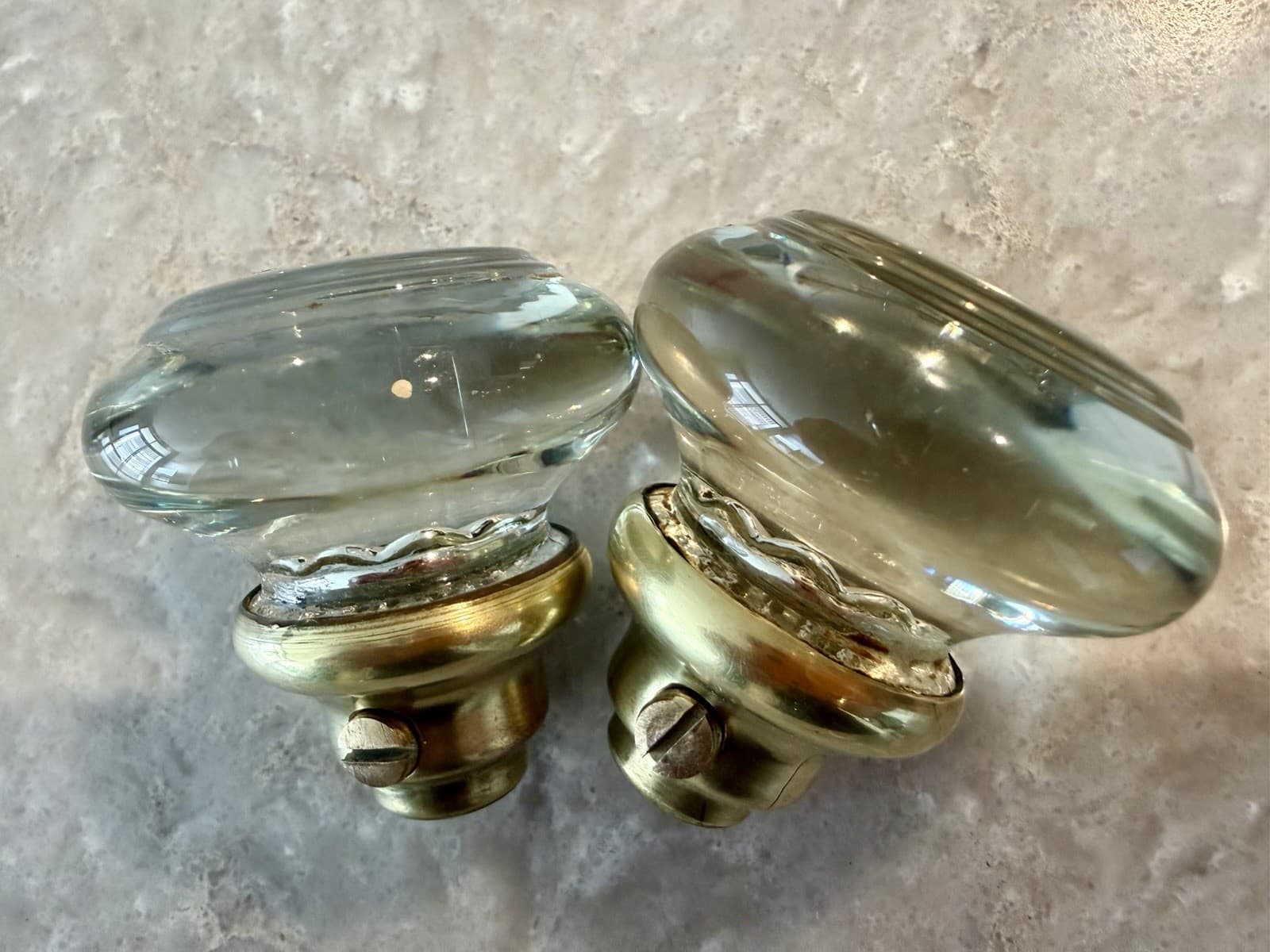2 sets Vintage Clear Glass Door Knobs w/ Brass Collars 2” Knobs w/ 3.5” Spindle - Thumbnail 11