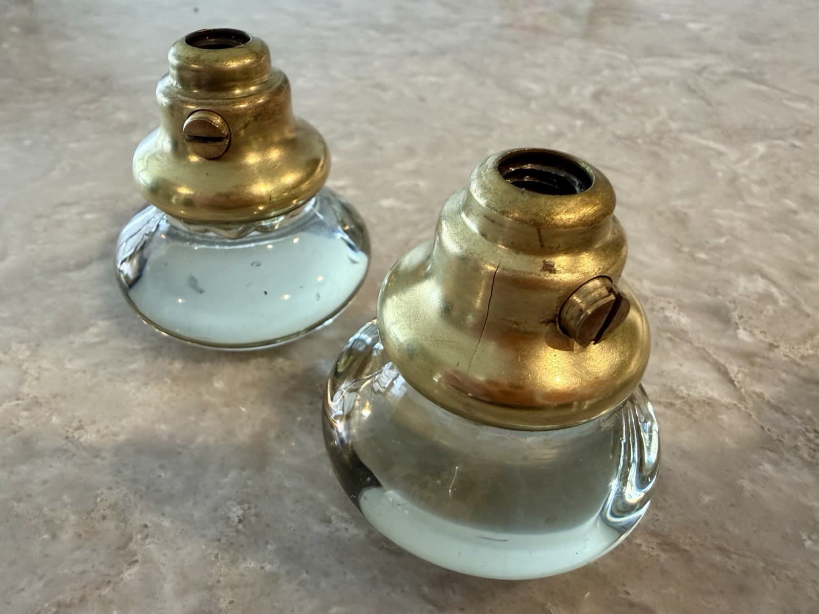 2 sets Vintage Clear Glass Door Knobs w/ Brass Collars 2” Knobs w/ 3.5” Spindle - Thumbnail 10