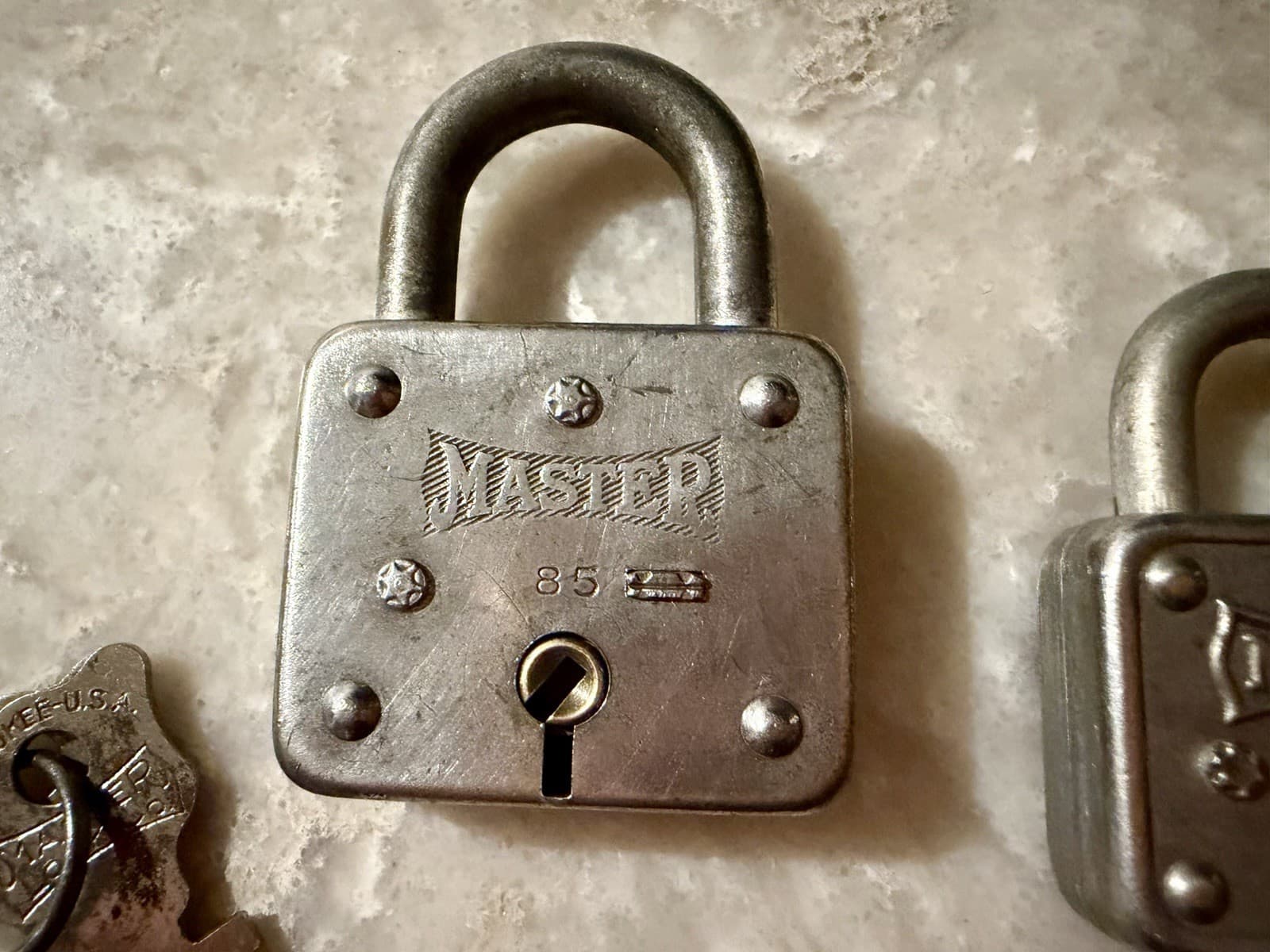 Vintage Master Lock Padlocks Models 85 & 44 5P w/ Keys Made USA Pair - Thumbnail 3
