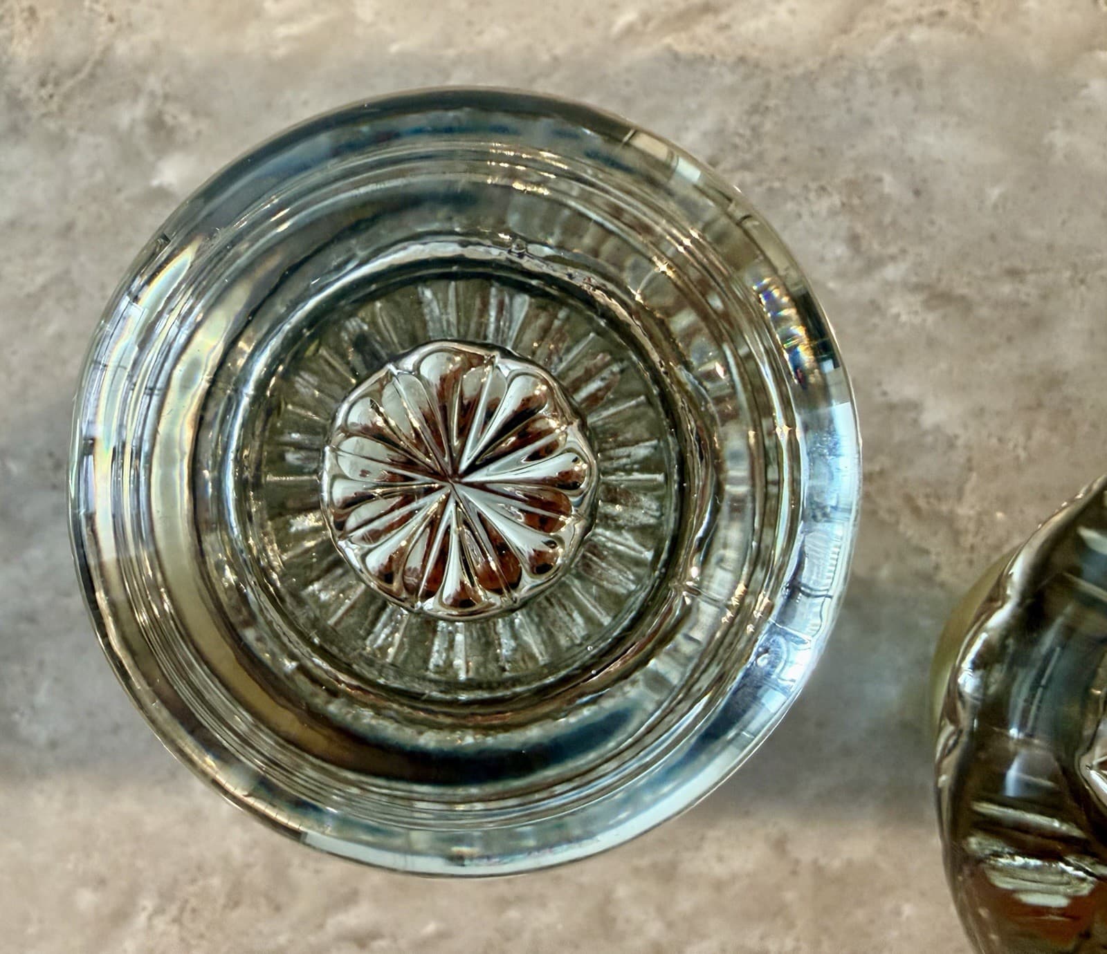 2 sets Vintage Clear Glass Door Knobs w/ Brass Collars 2” Knobs w/ 3.5” Spindle - Thumbnail 8