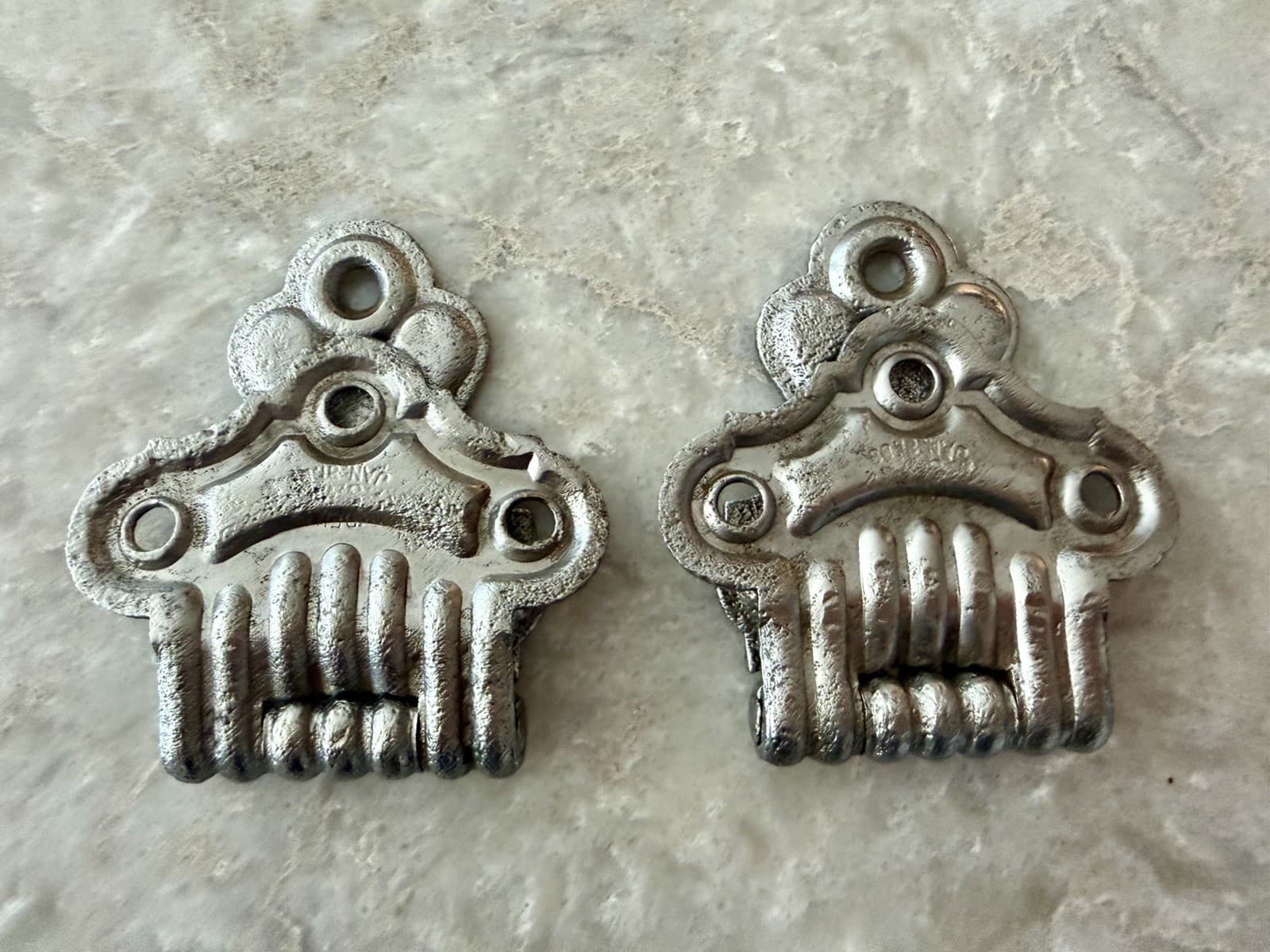 Pair Stanley SW Cast Iron Ornamental Surface Hinges 4-3/4” Antique VTG - Thumbnail 14