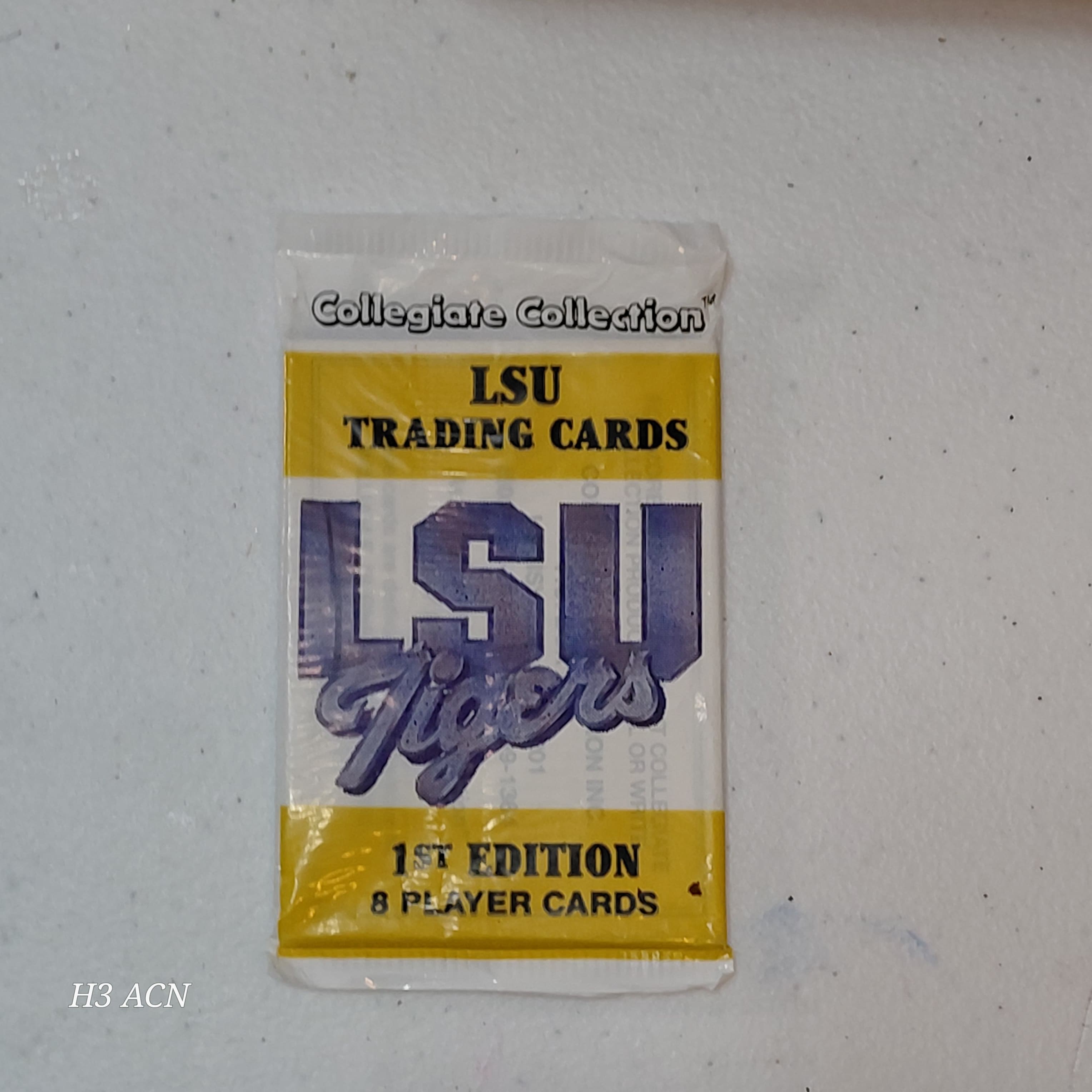 Sealed pack of 1990 Collegiate Collection LSU Tigers 1st Edition Trading Cards - Thumbnail 2