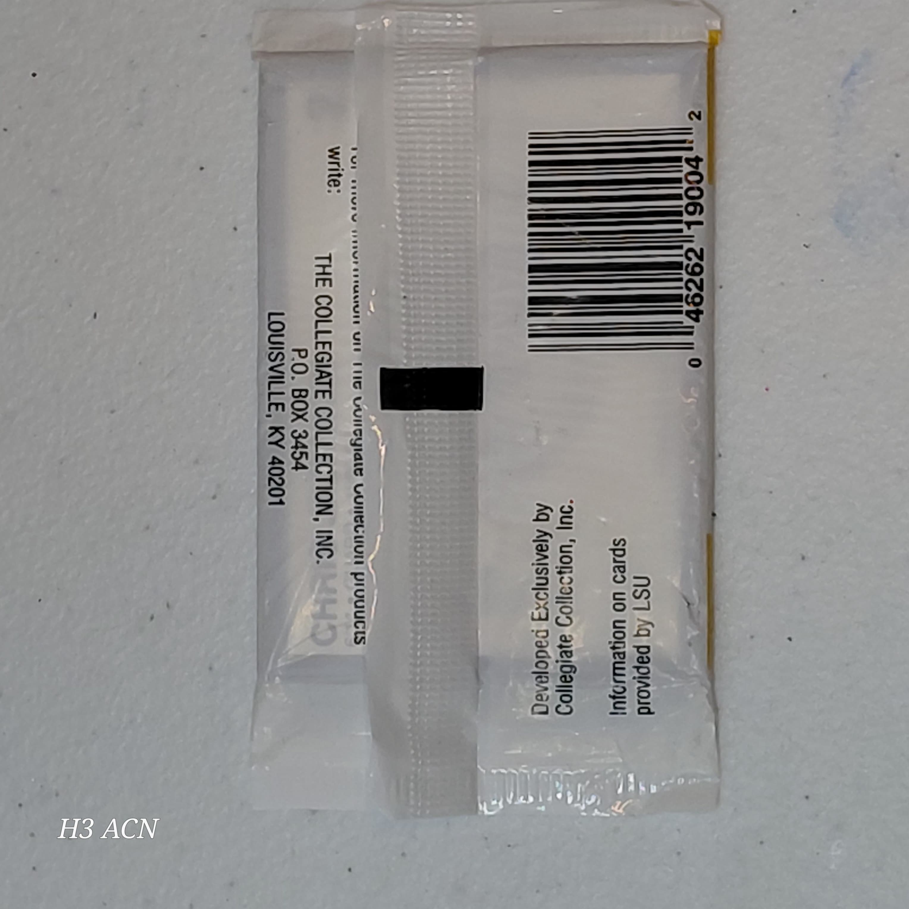 Sealed pack of 1990 Collegiate Collection LSU Tigers 1st Edition Trading Cards - Thumbnail 5