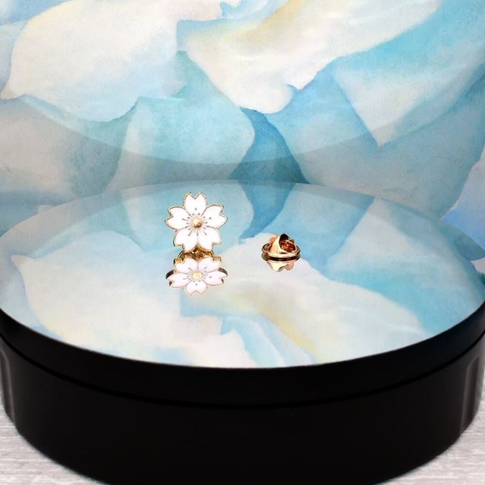 Kallie Juliet Cherry Blossom Flower Mini Brooch Pin White and Gold Gift Packaged - Thumbnail 8