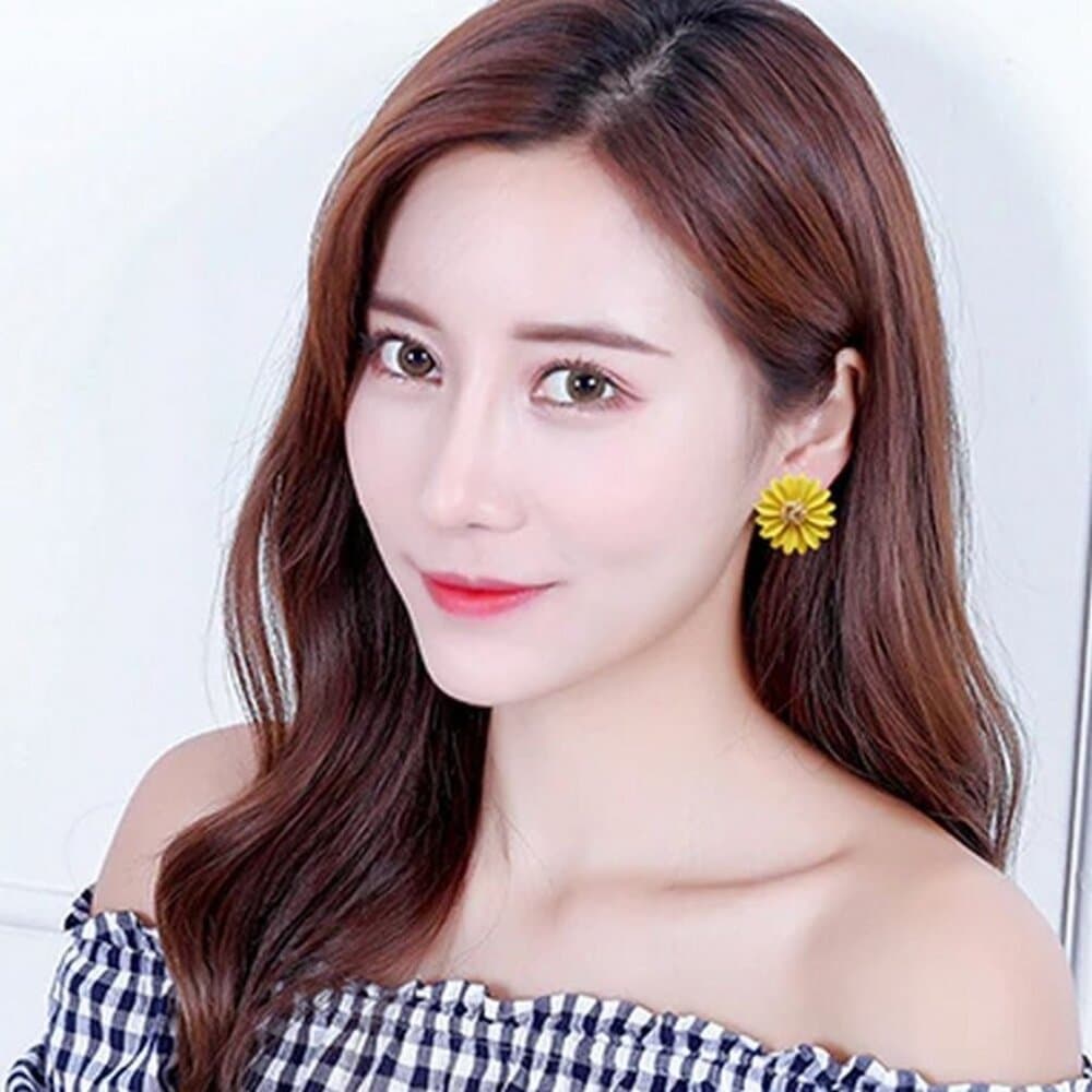 Kenna Layelle Aster Flower Gold Centered Yellow Floral Petal Earrings Gift Boxed - Thumbnail 3